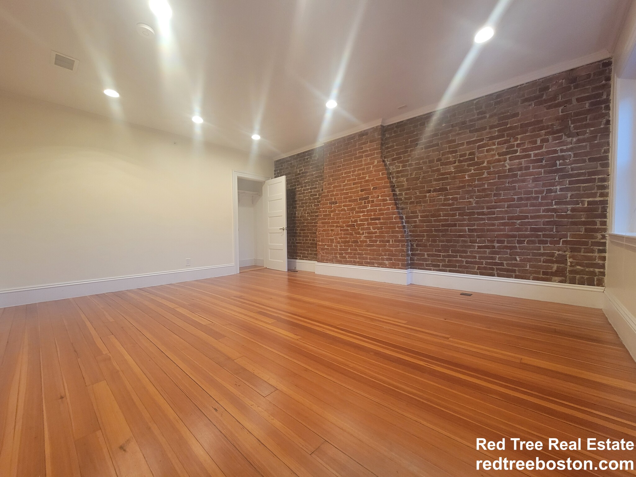 1616 Beacon St, Corey Hill