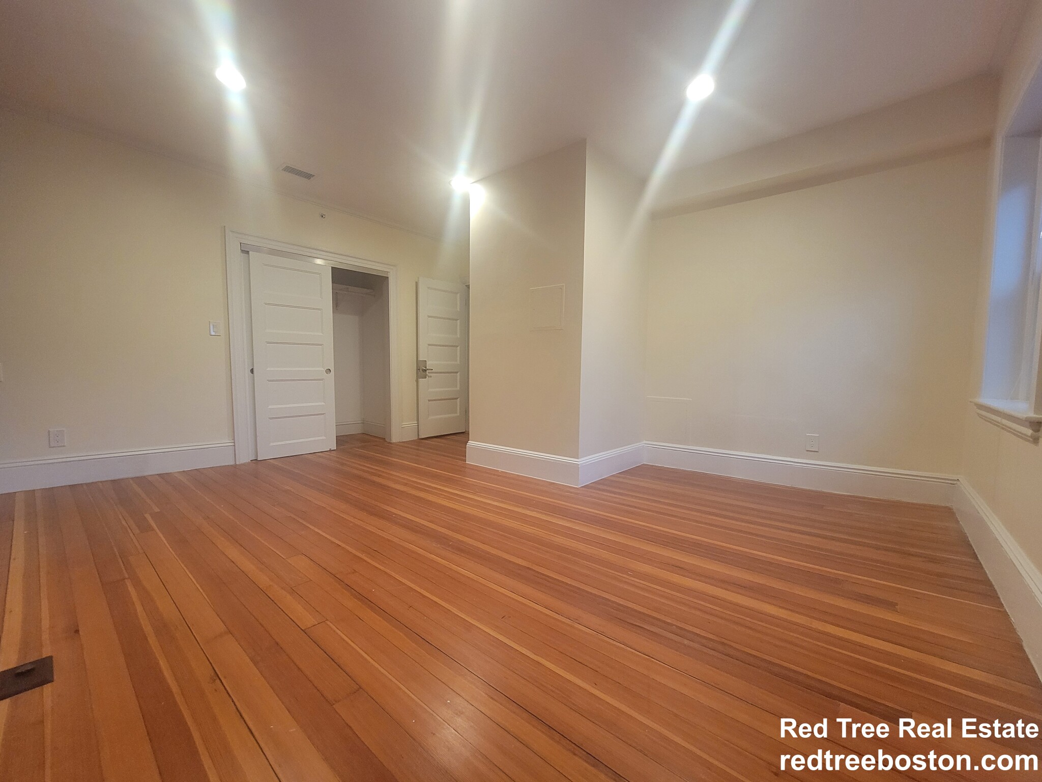 1616 Beacon St, Corey Hill