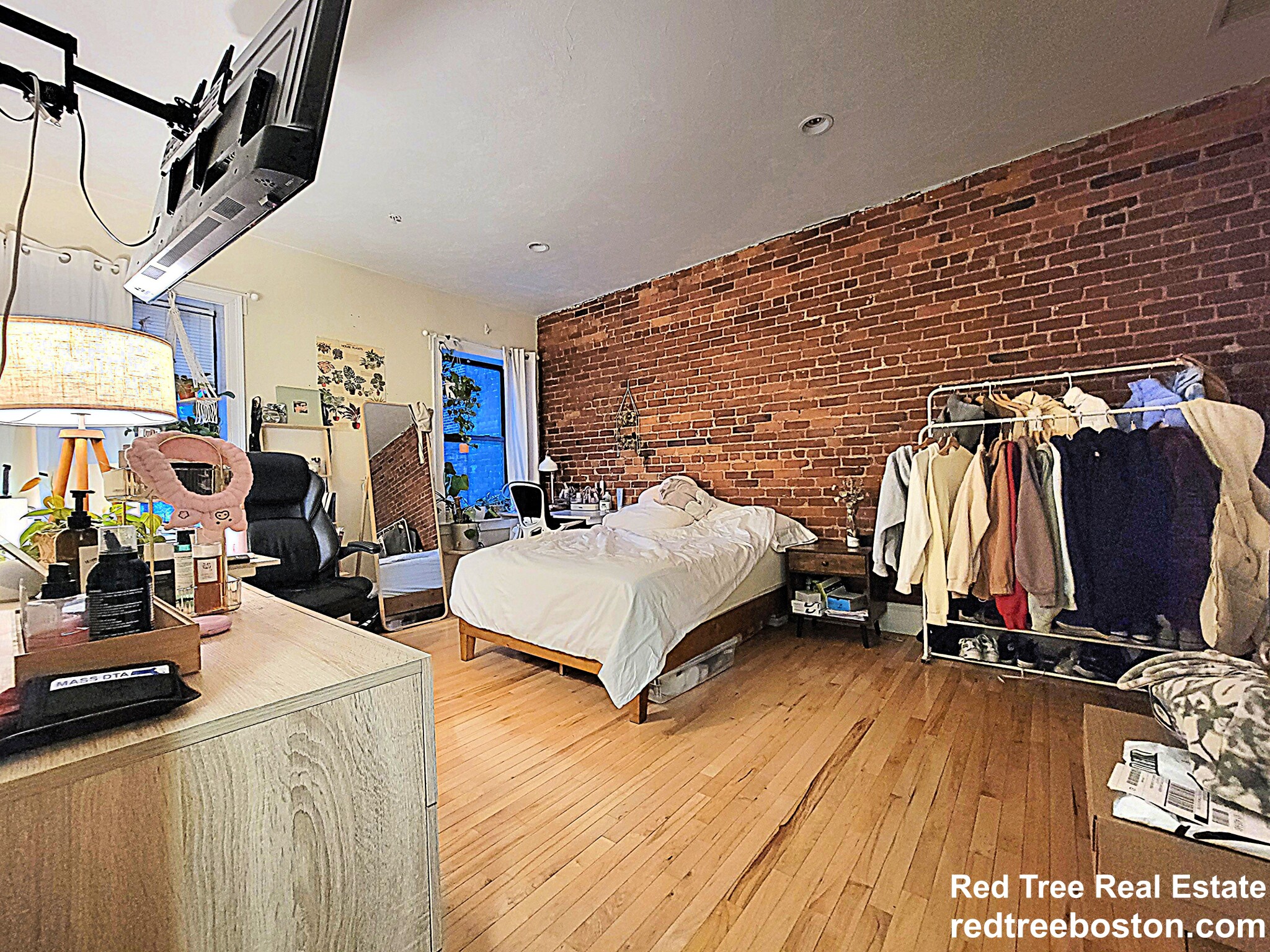 1203 Beacon St, Coolidge Corner