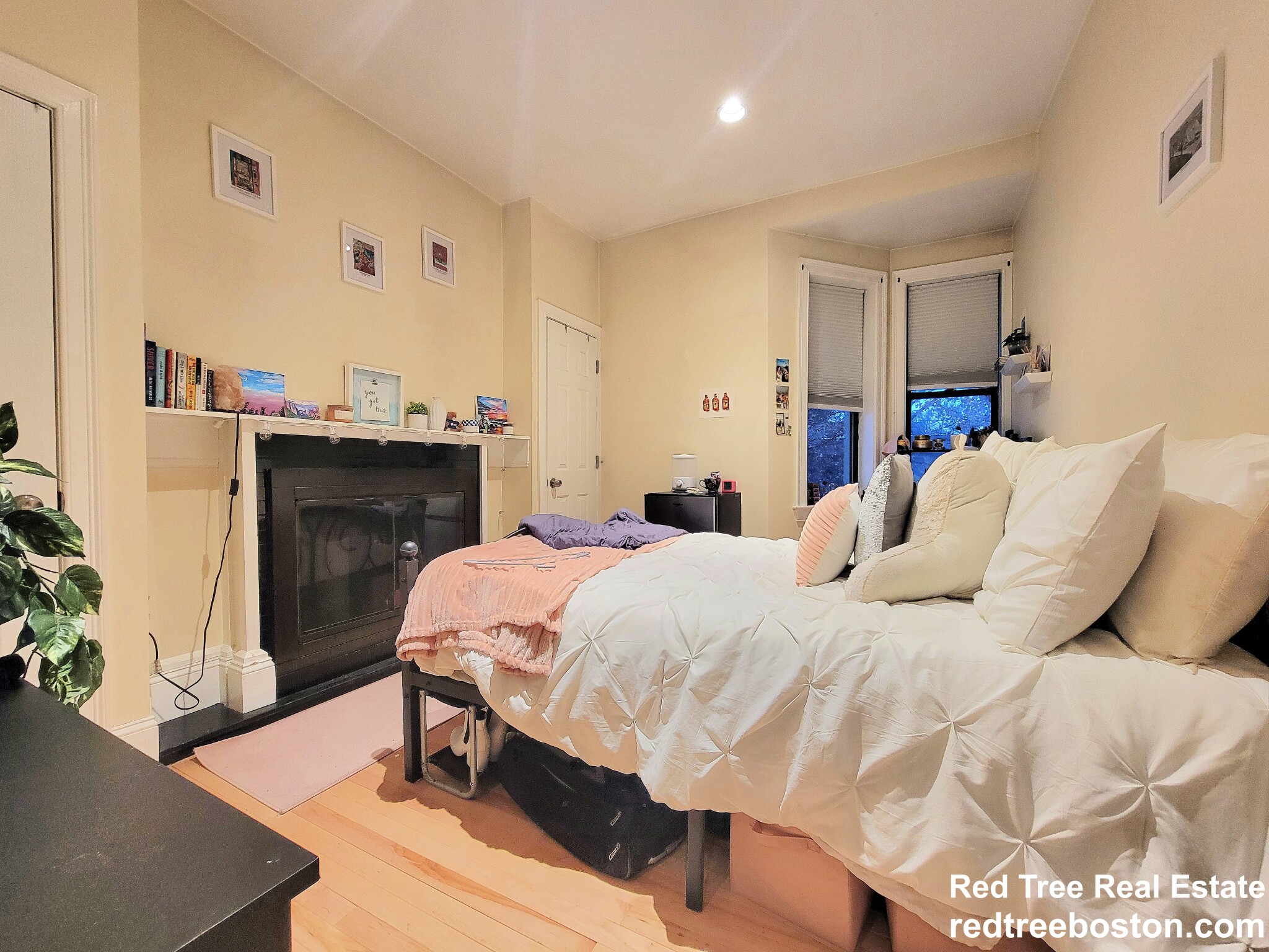 1203 Beacon St, Coolidge Corner