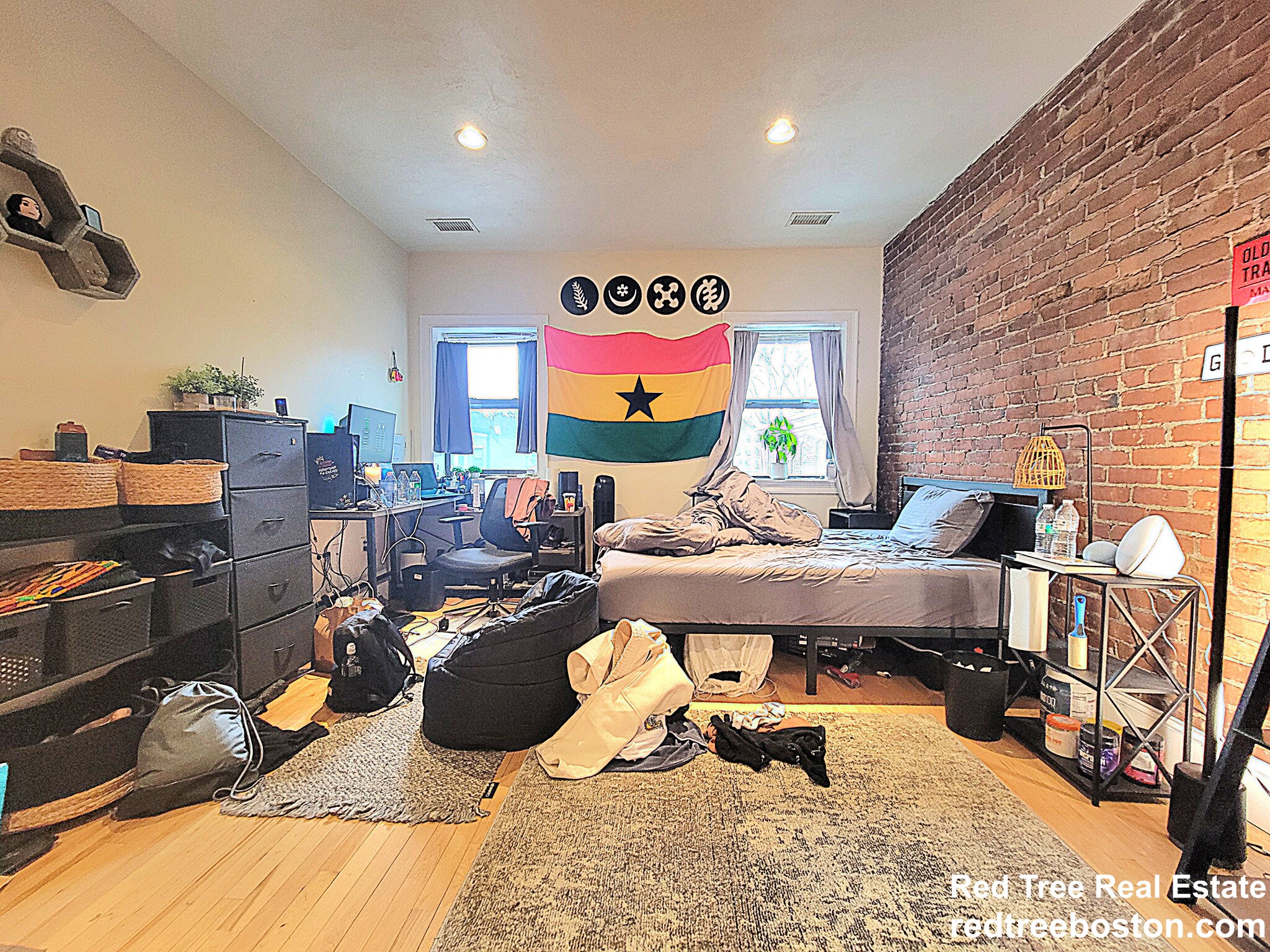 1203 Beacon St, Coolidge Corner