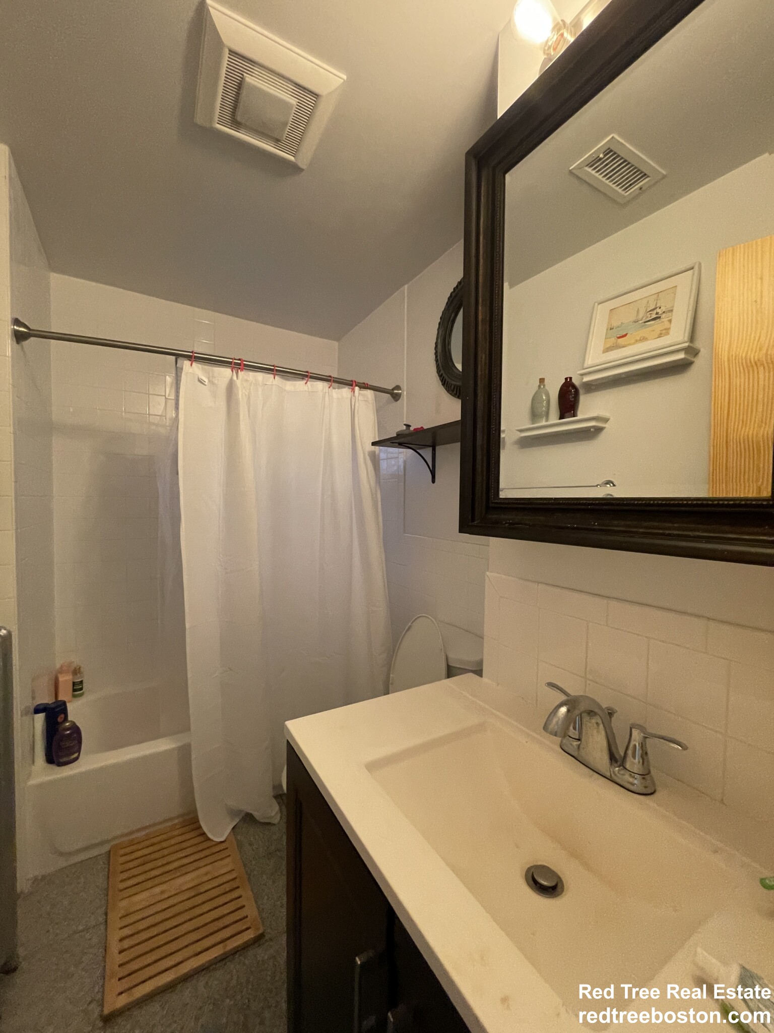 12 Logan St, Roxbury