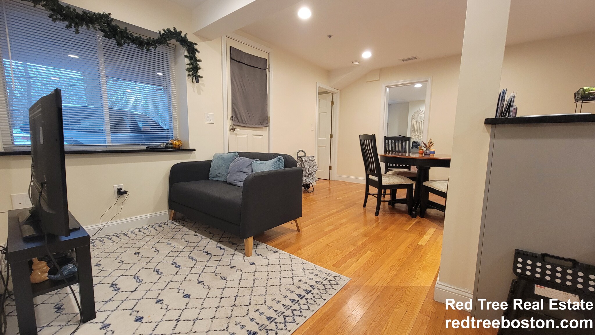 1801 Beacon St, Washington Square