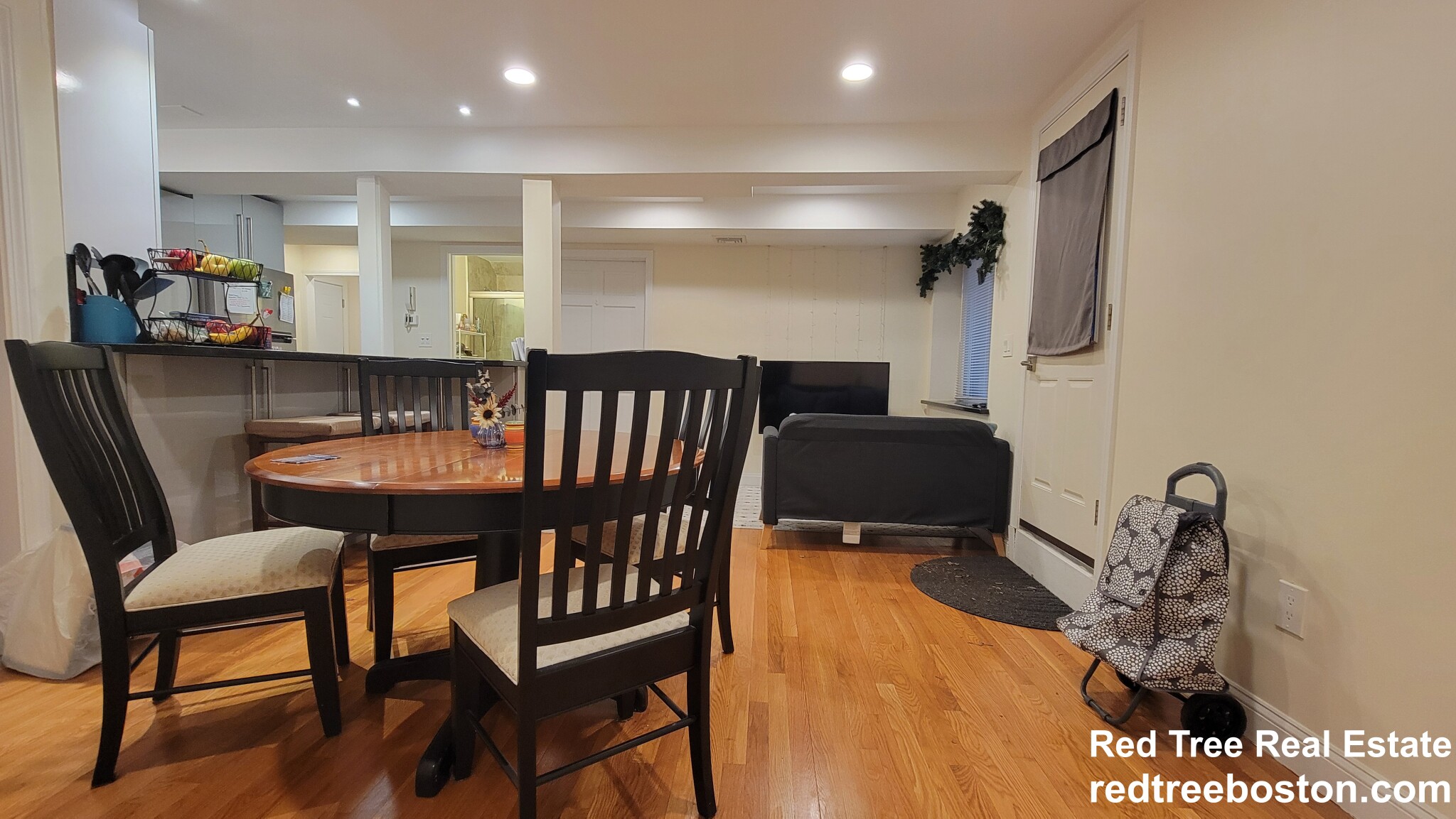 1801 Beacon St, Washington Square