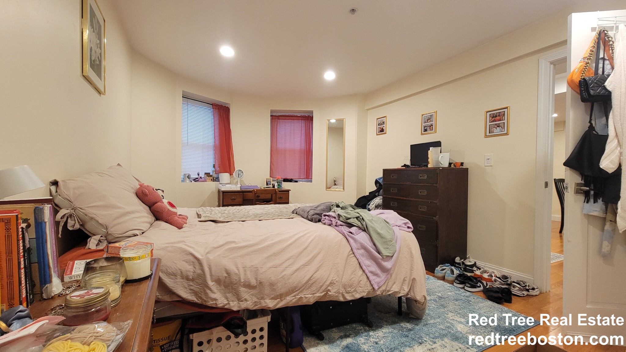 1801 Beacon St, Washington Square