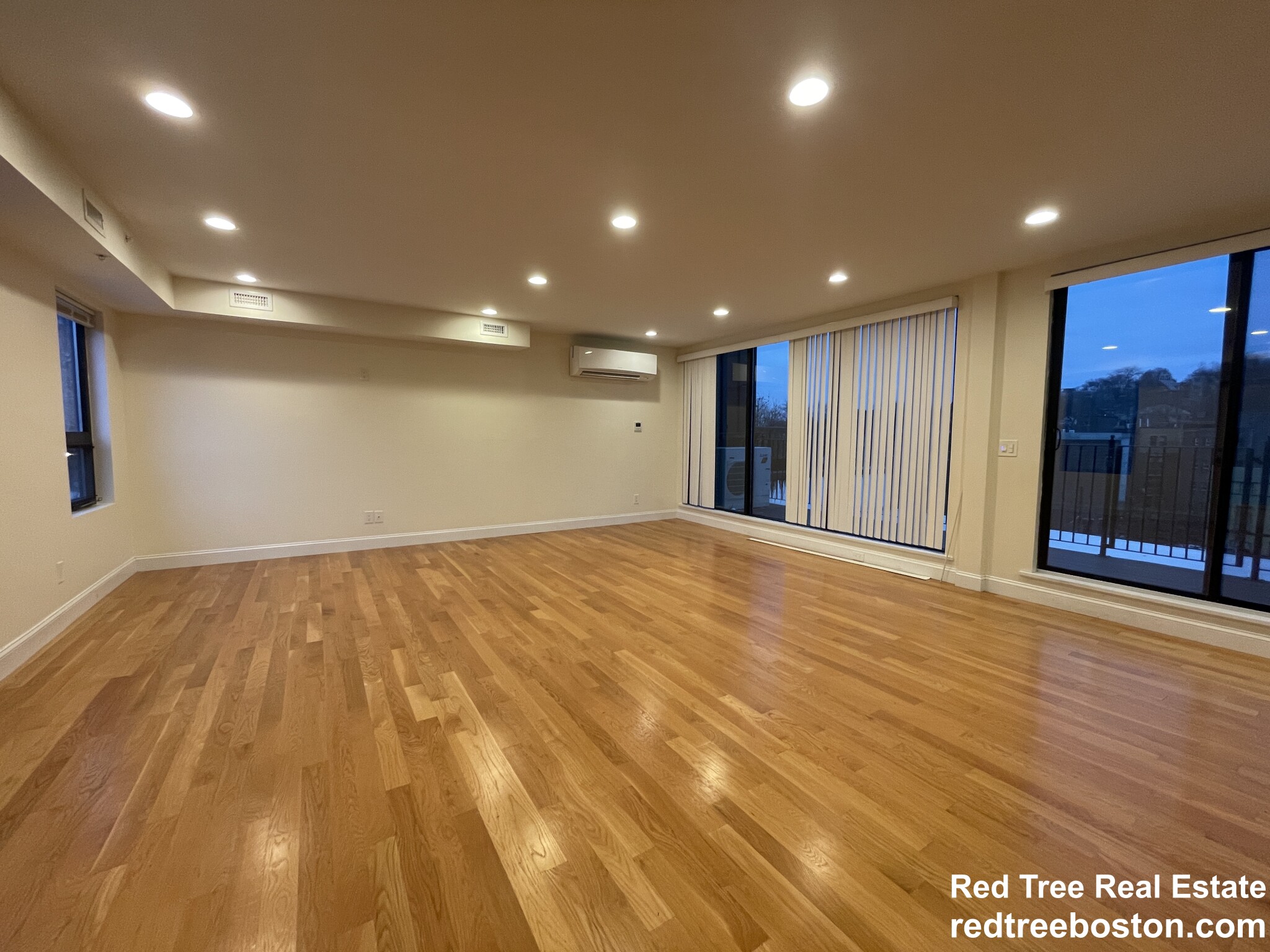 1616 Beacon St, Corey Hill