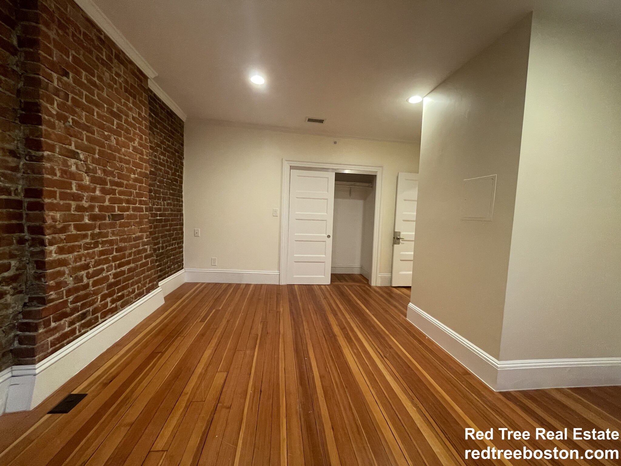 1616 Beacon St, Corey Hill