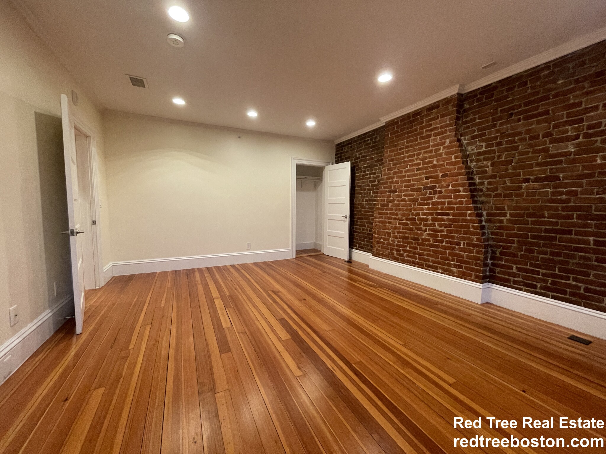 1616 Beacon St, Corey Hill