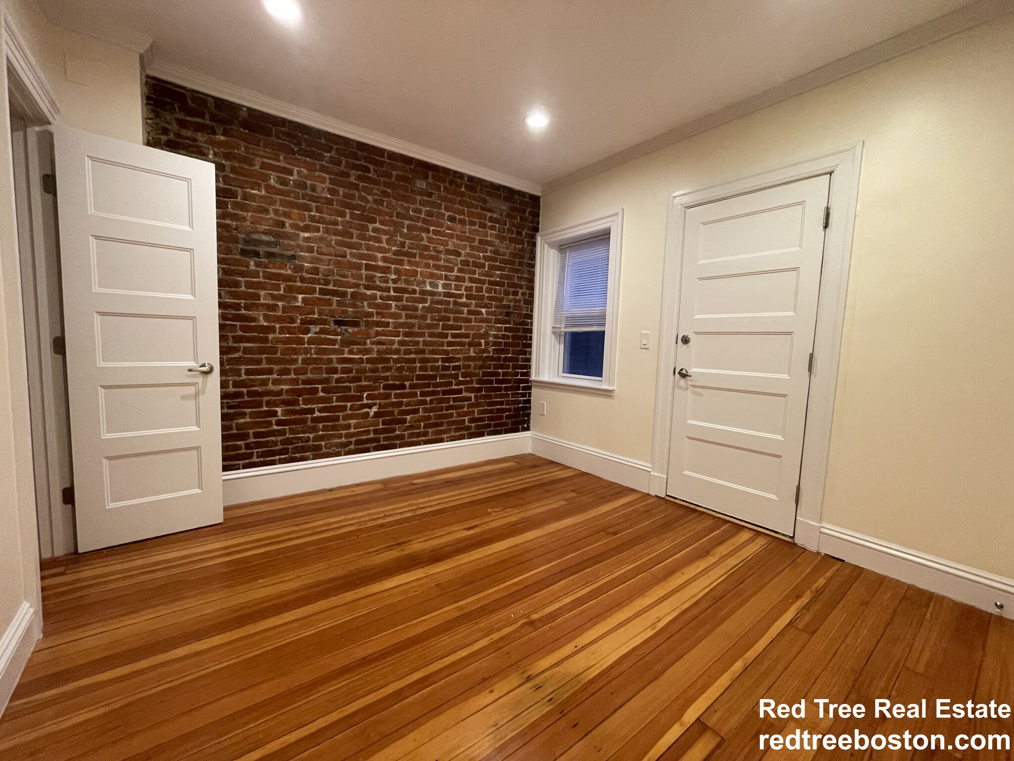 1616 Beacon St, Corey Hill