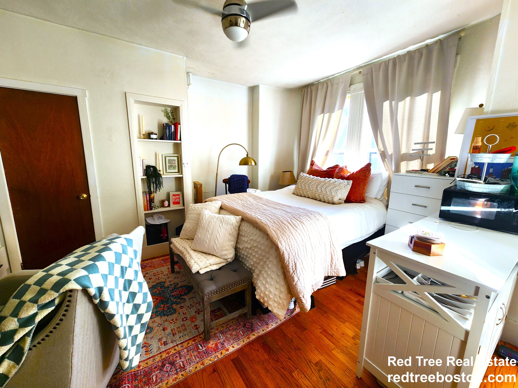 108 Myrtle, Beacon Hill