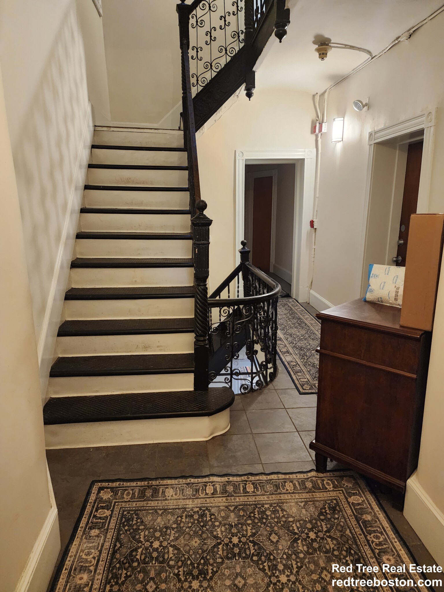 108 Myrtle, Beacon Hill