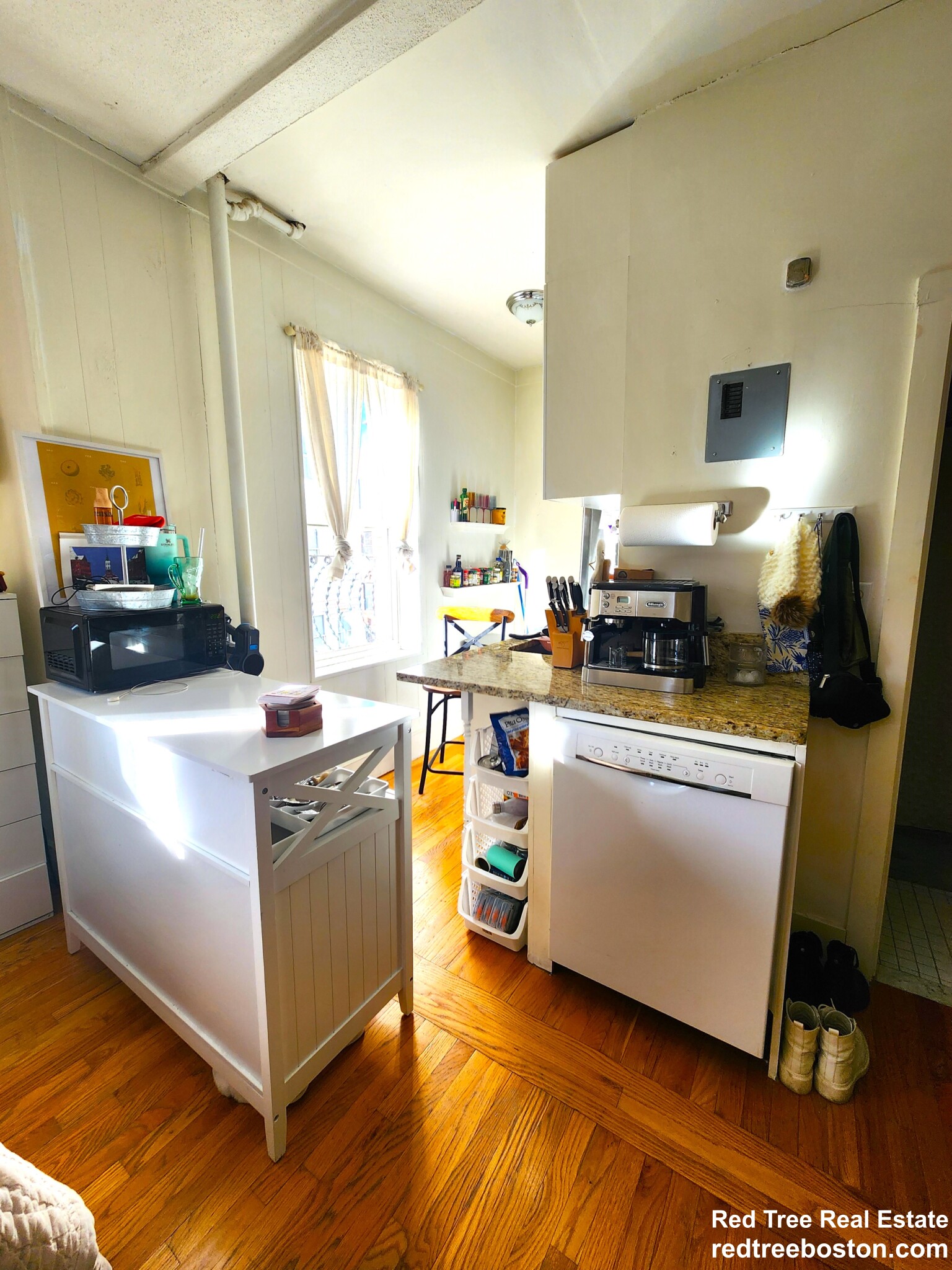 108 Myrtle, Beacon Hill