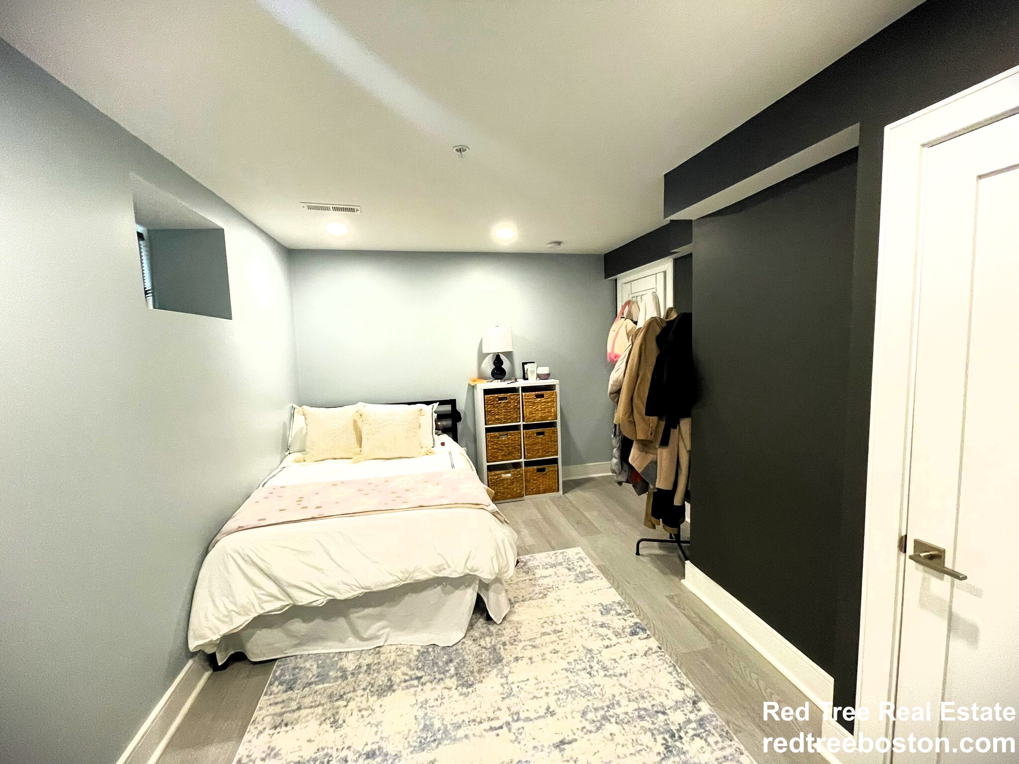 9 University Rd, Aspinwall Hill