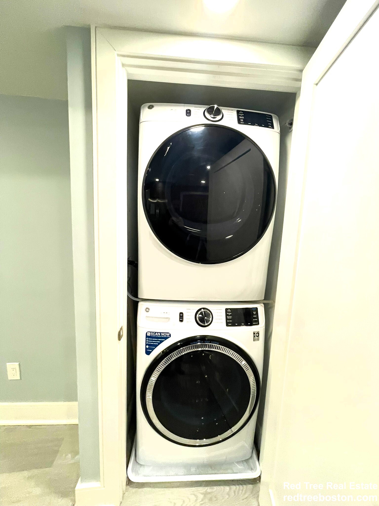 9 University Rd, Aspinwall Hill