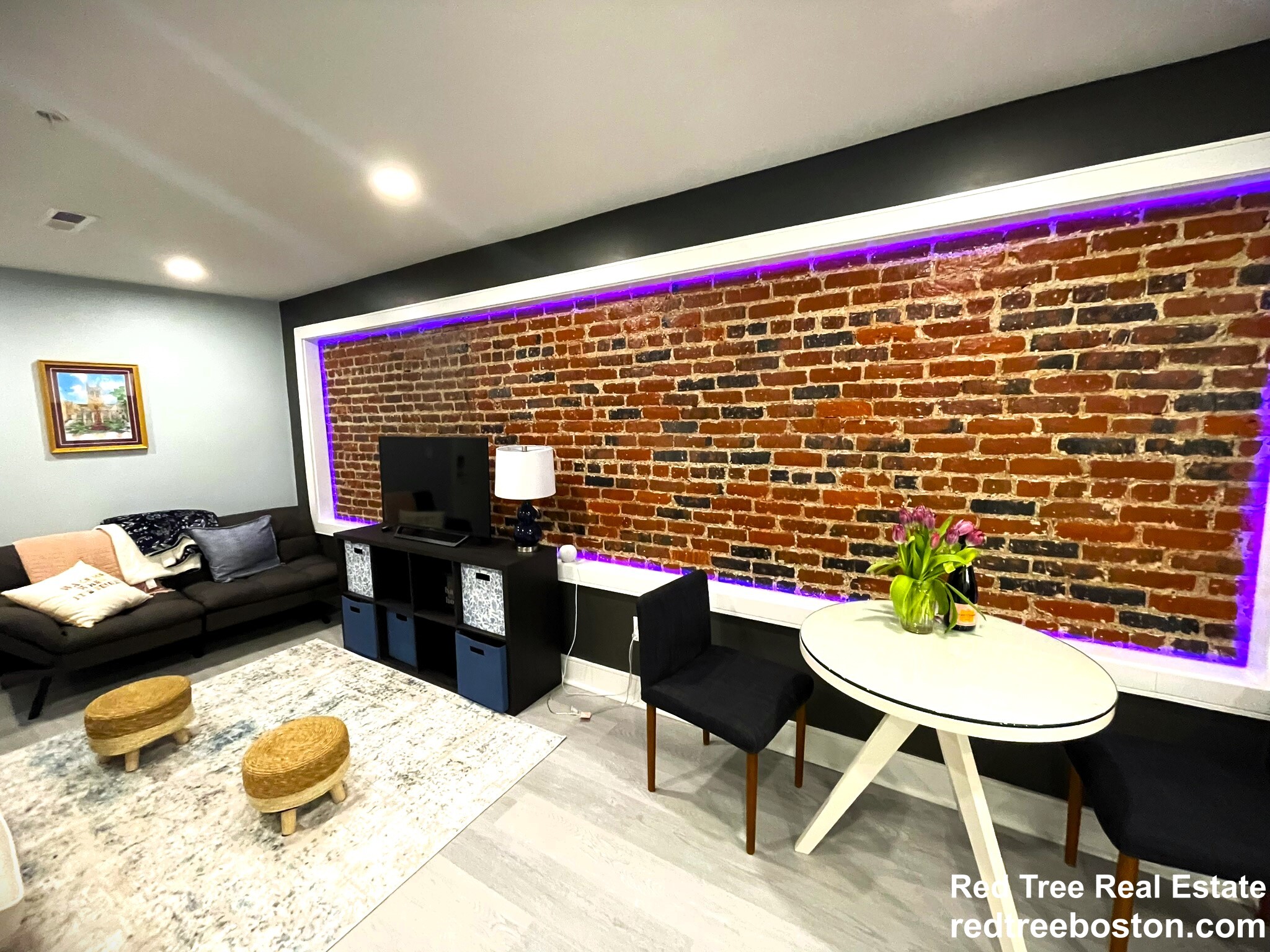 9 University Rd, Aspinwall Hill