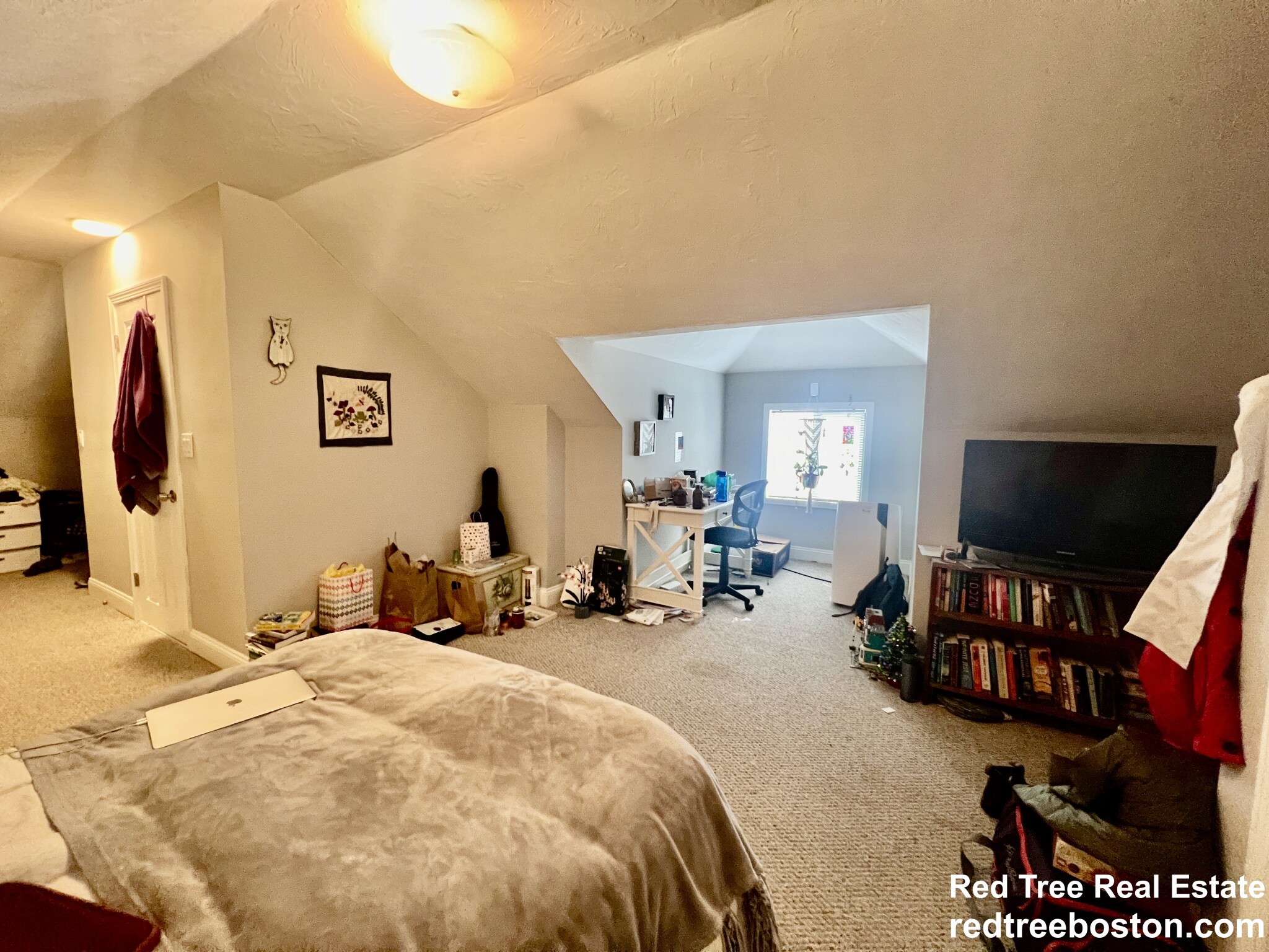 72 Nonantum St, Oak Square