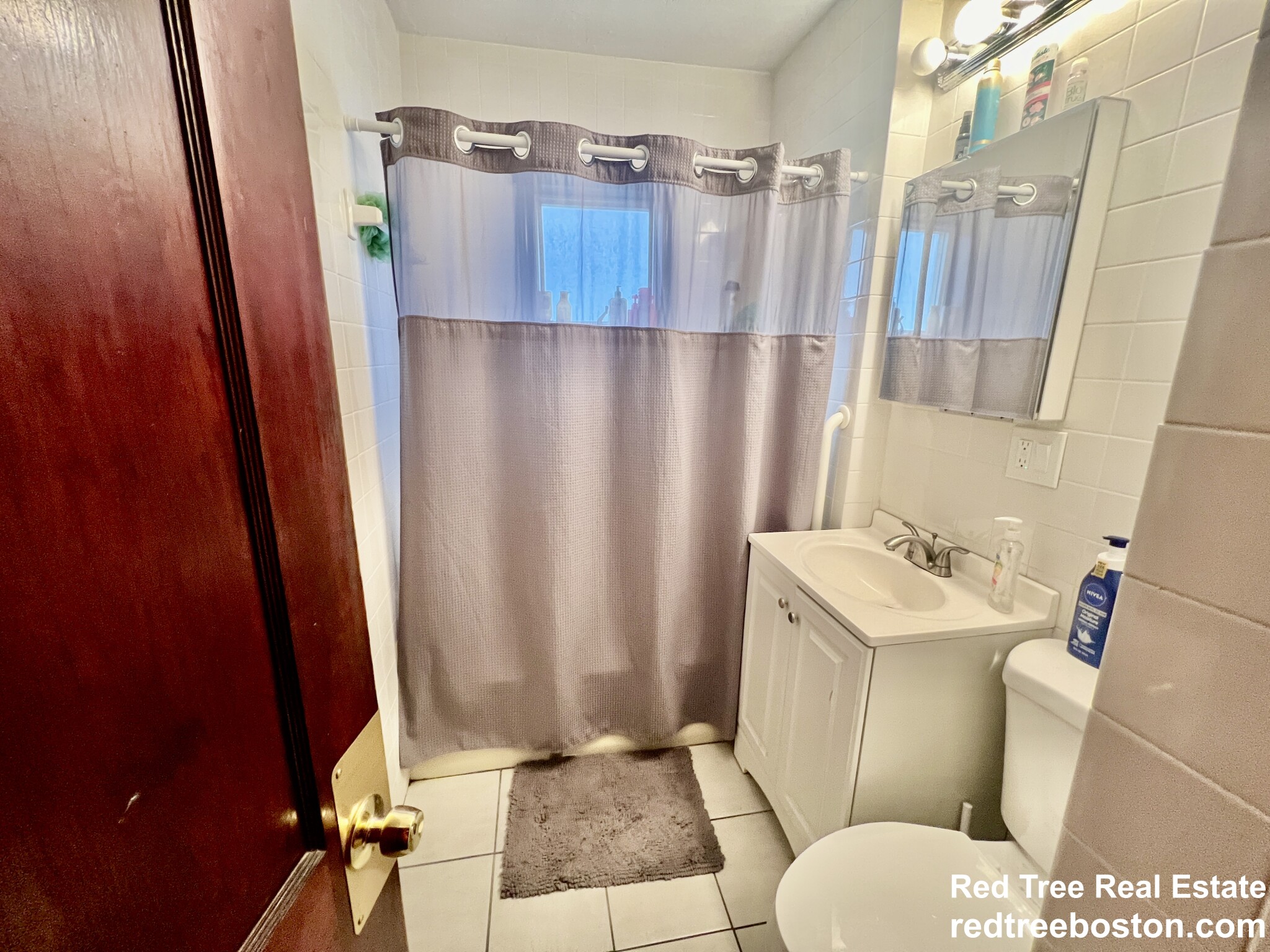 72 Nonantum St, Oak Square