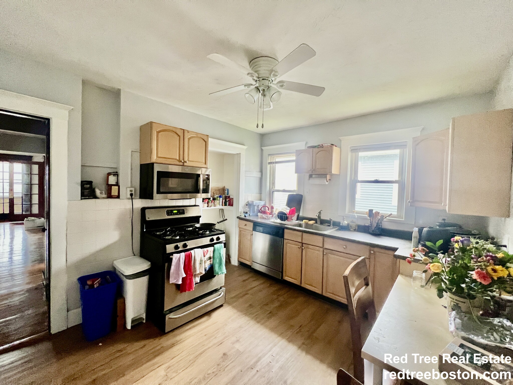 72 Nonantum St, Oak Square