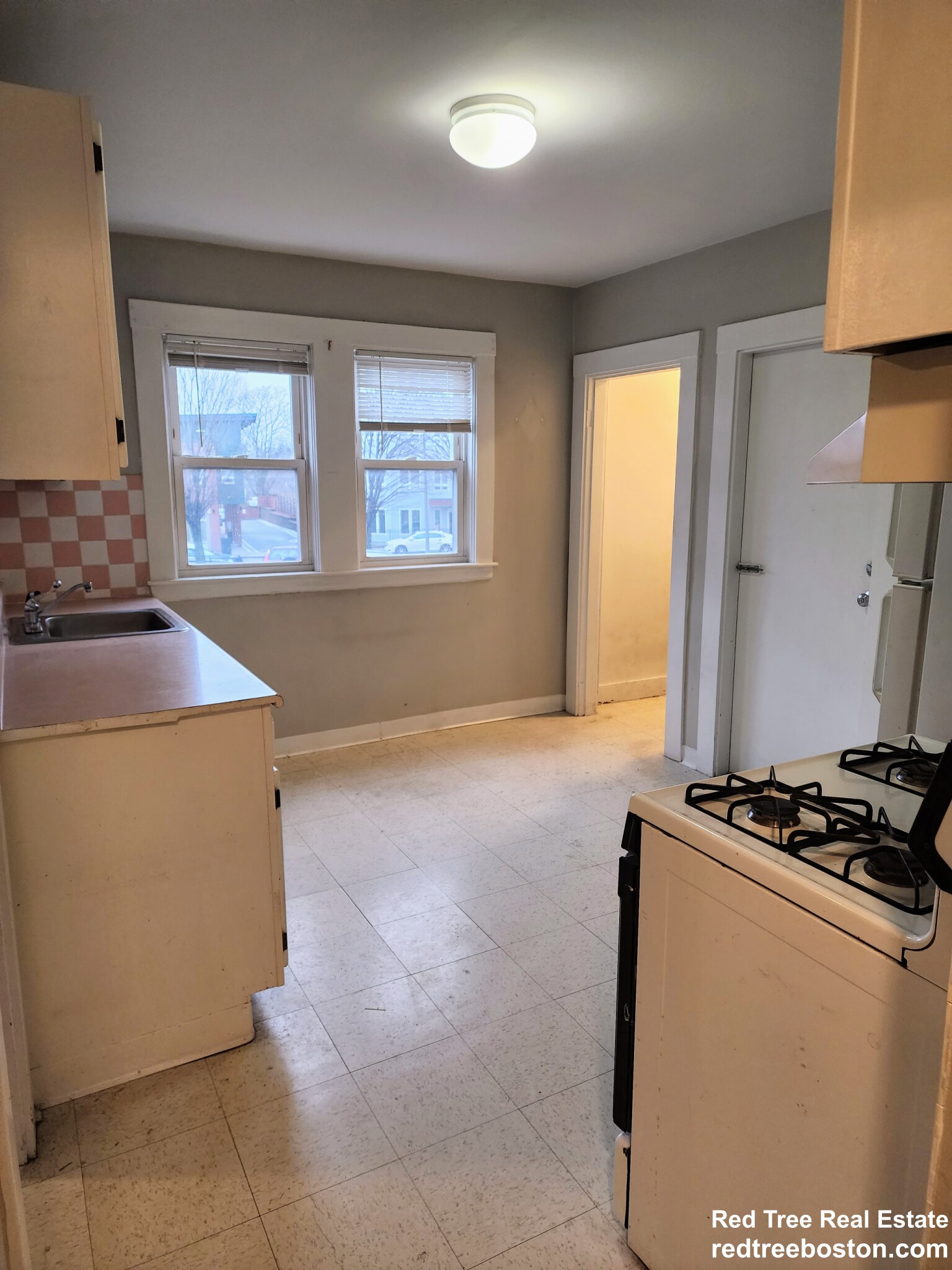 8 Boston Ave, Powder House Square