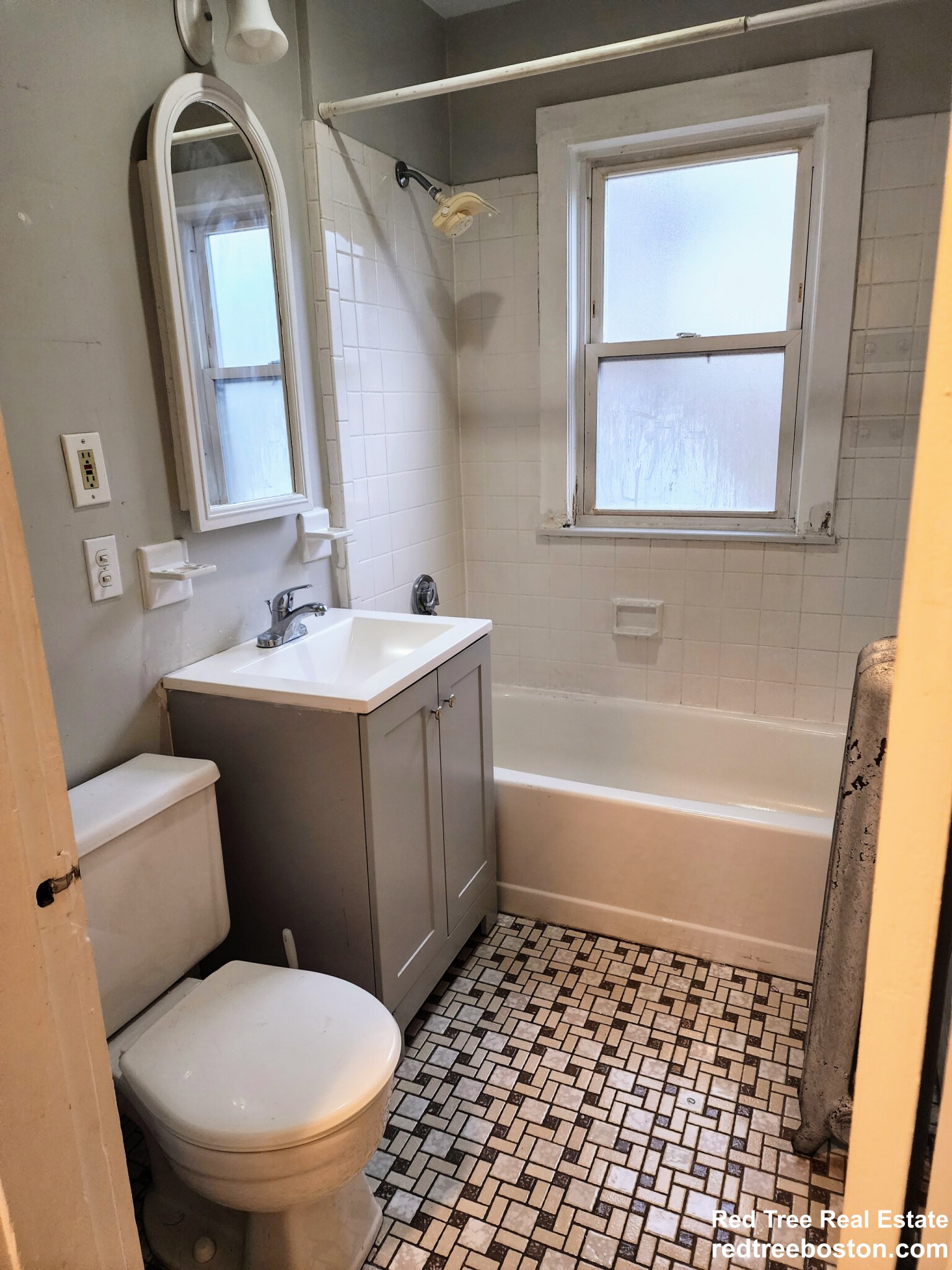 8 Boston Ave, Powder House Square