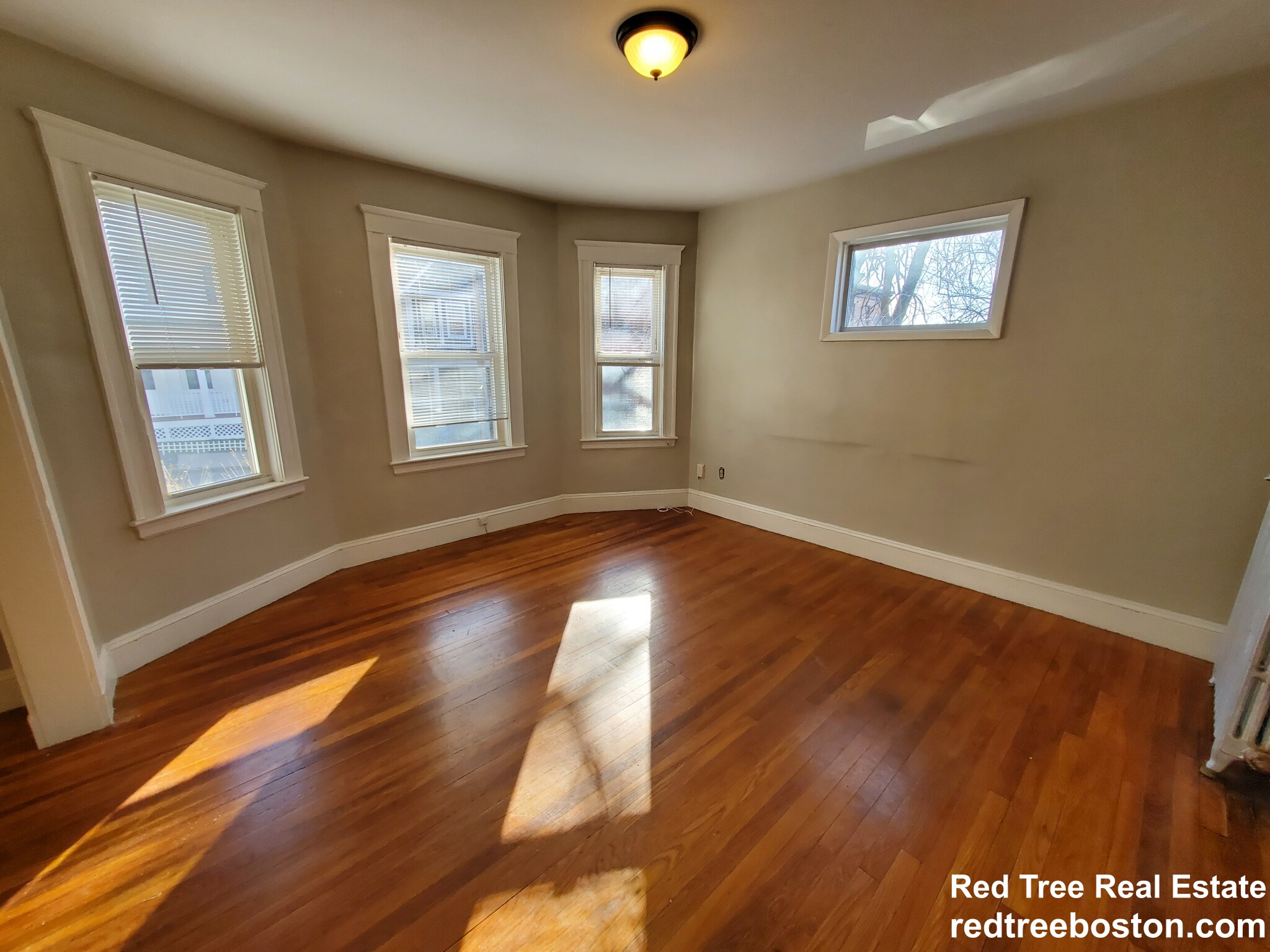 8 Boston Ave, Powder House Square