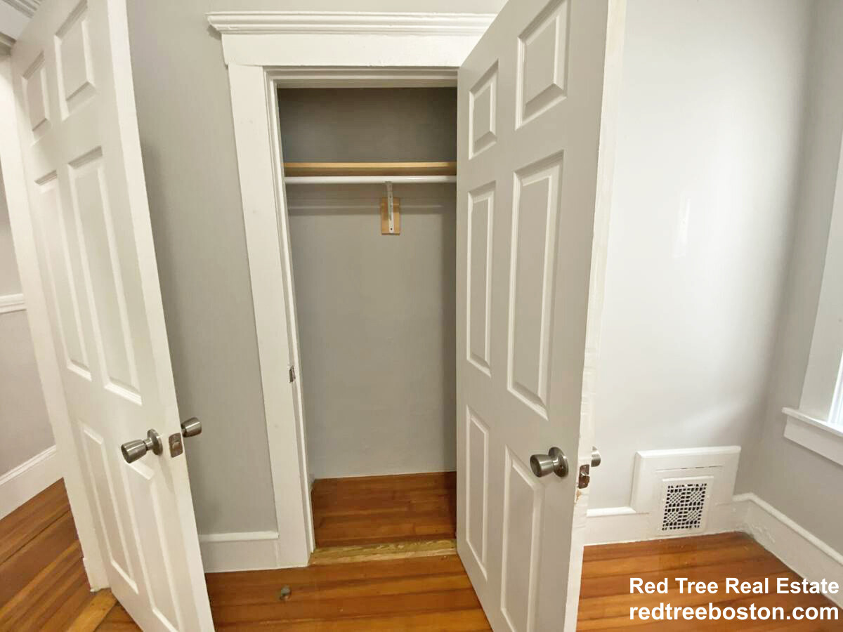 19 Roseclair St, Dorchester