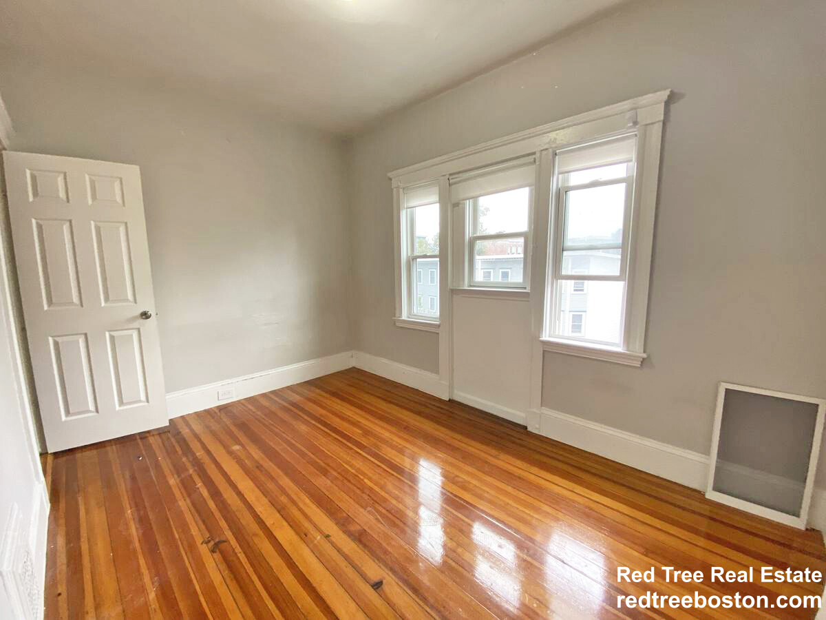 19 Roseclair St, Dorchester