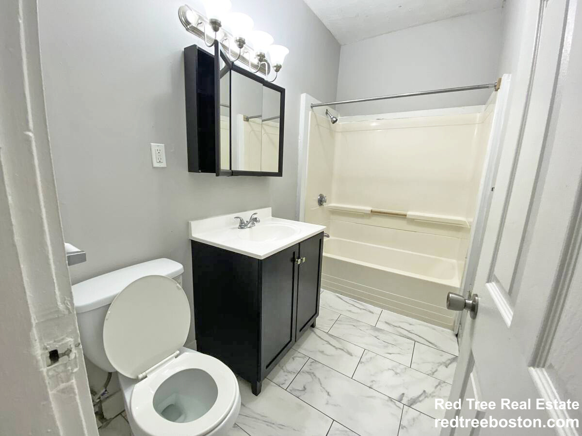 19 Roseclair St, Dorchester