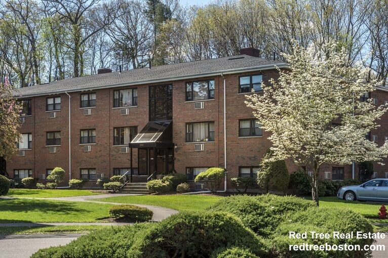 286 Grove St, Auburndale