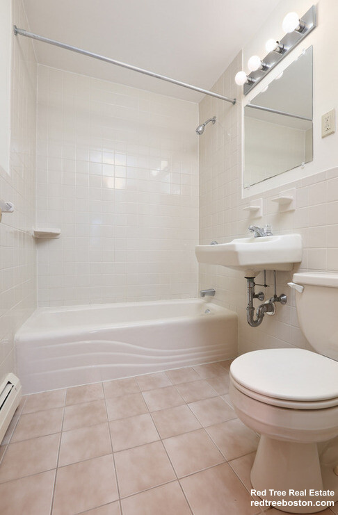 278 Grove St, Auburndale