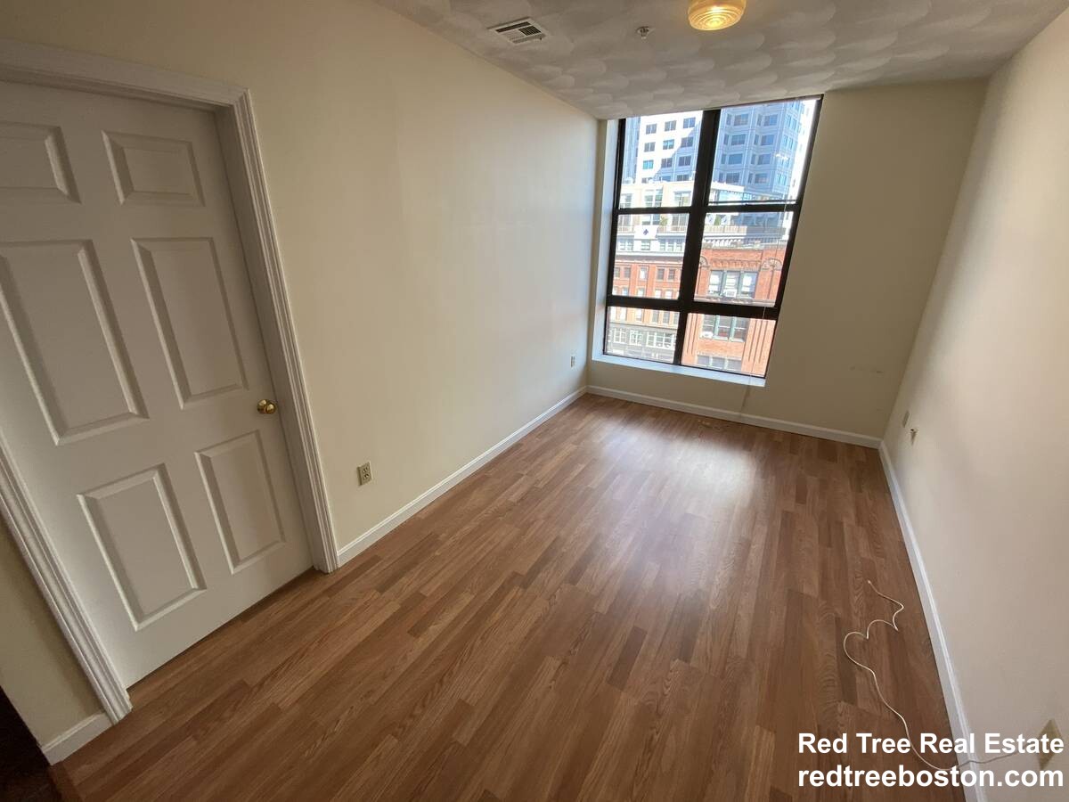 81 Essex St, Chinatown