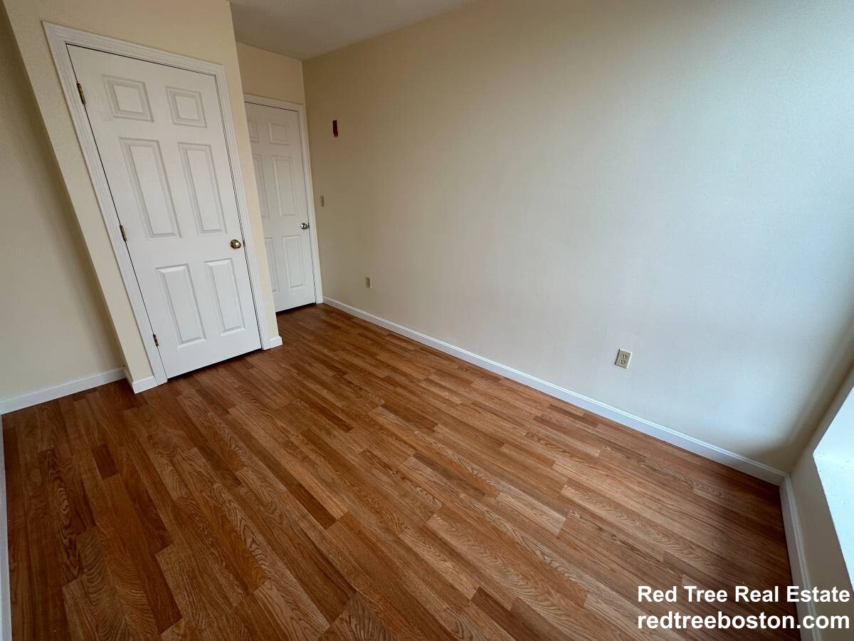 81 Essex St, Chinatown