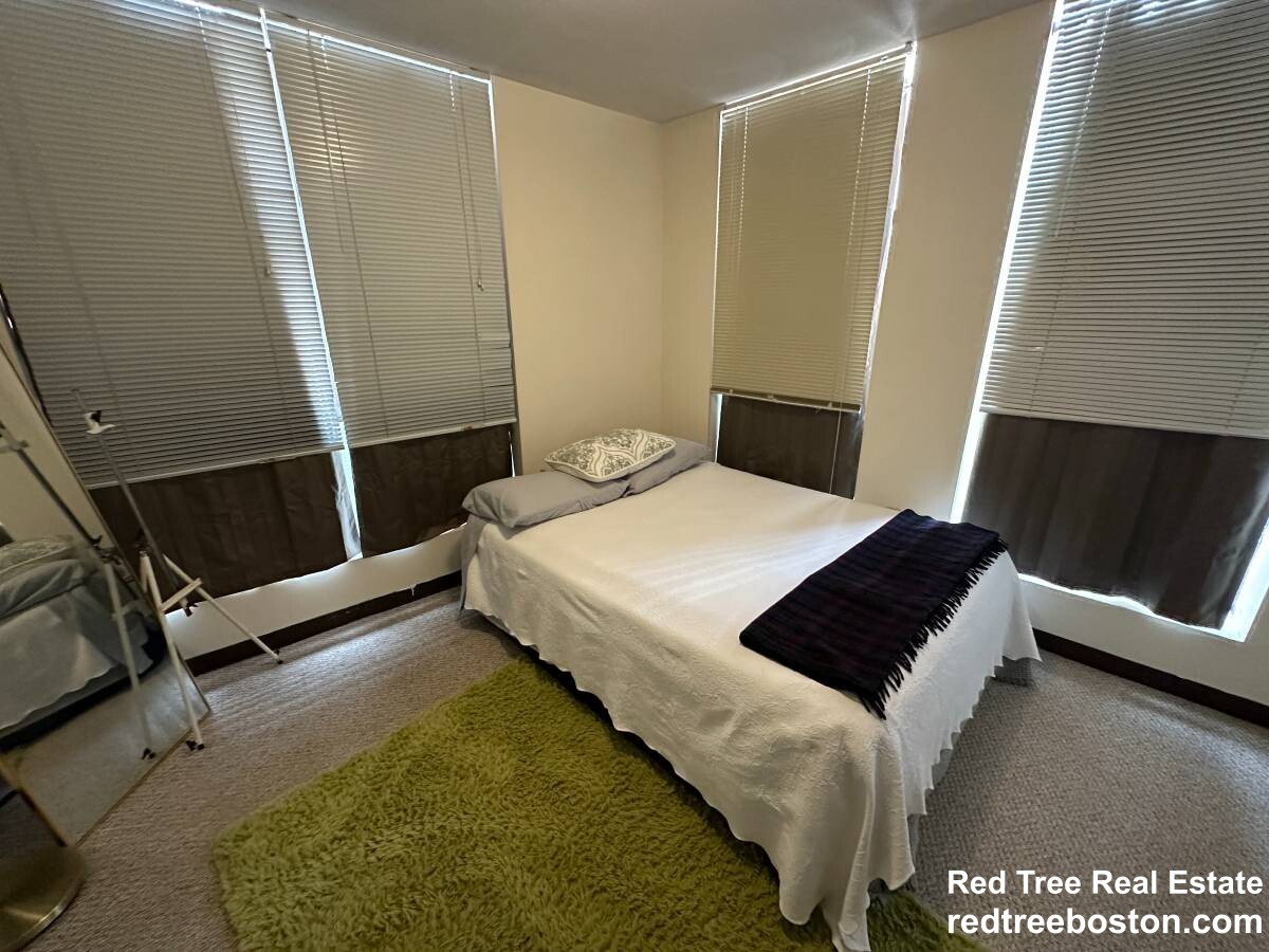 81 Essex St, Chinatown