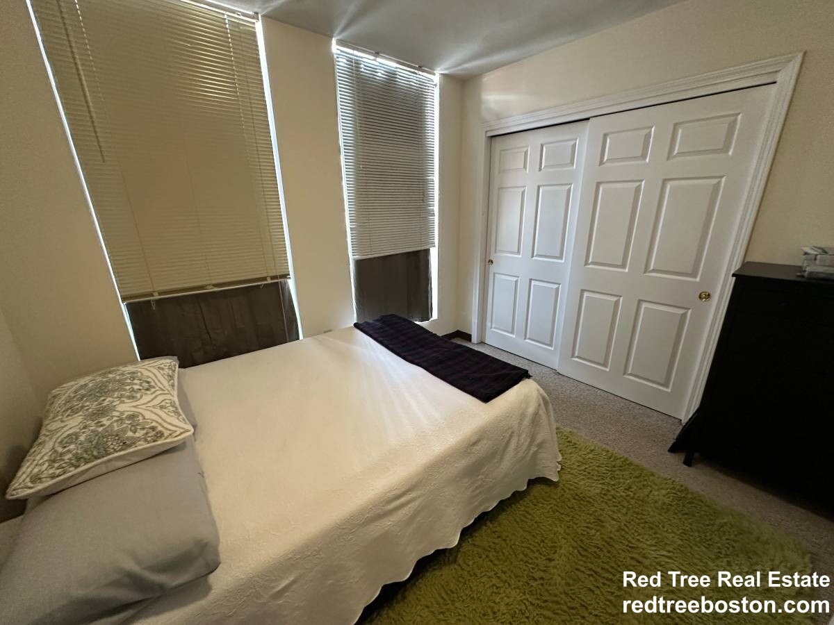 81 Essex St, Chinatown