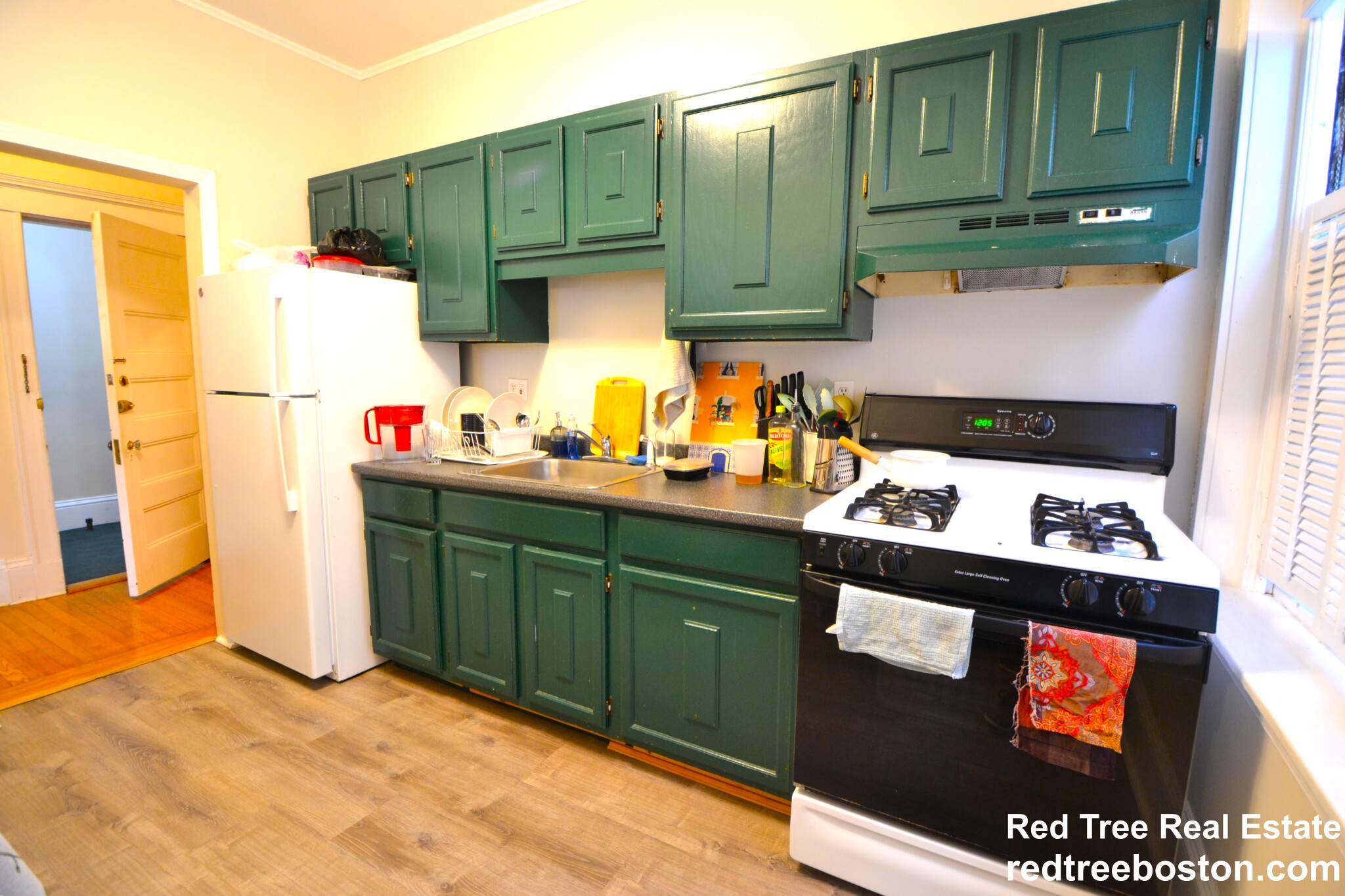 9 Braemore Rd, Brighton