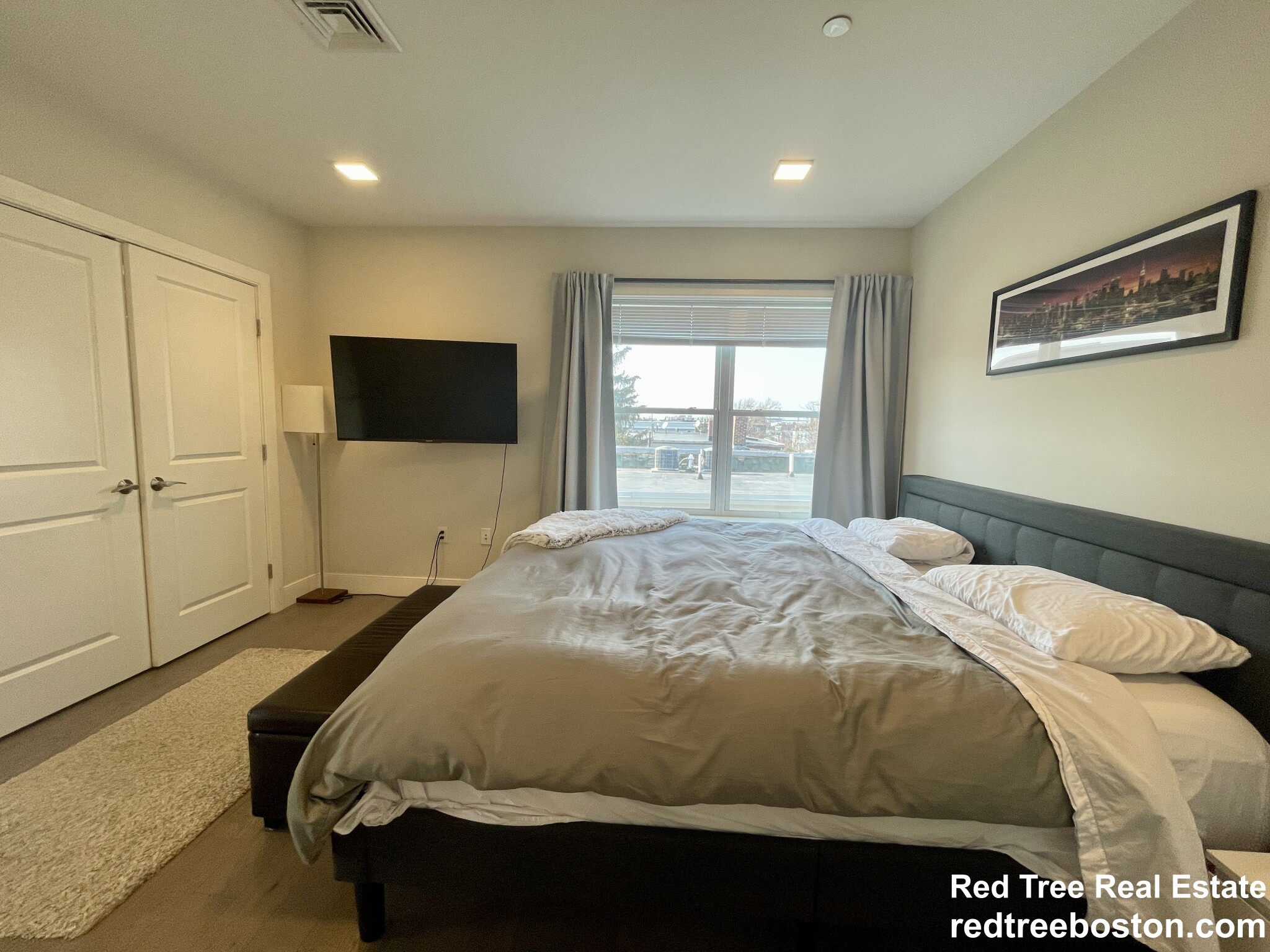 320 Maverick St, East Boston