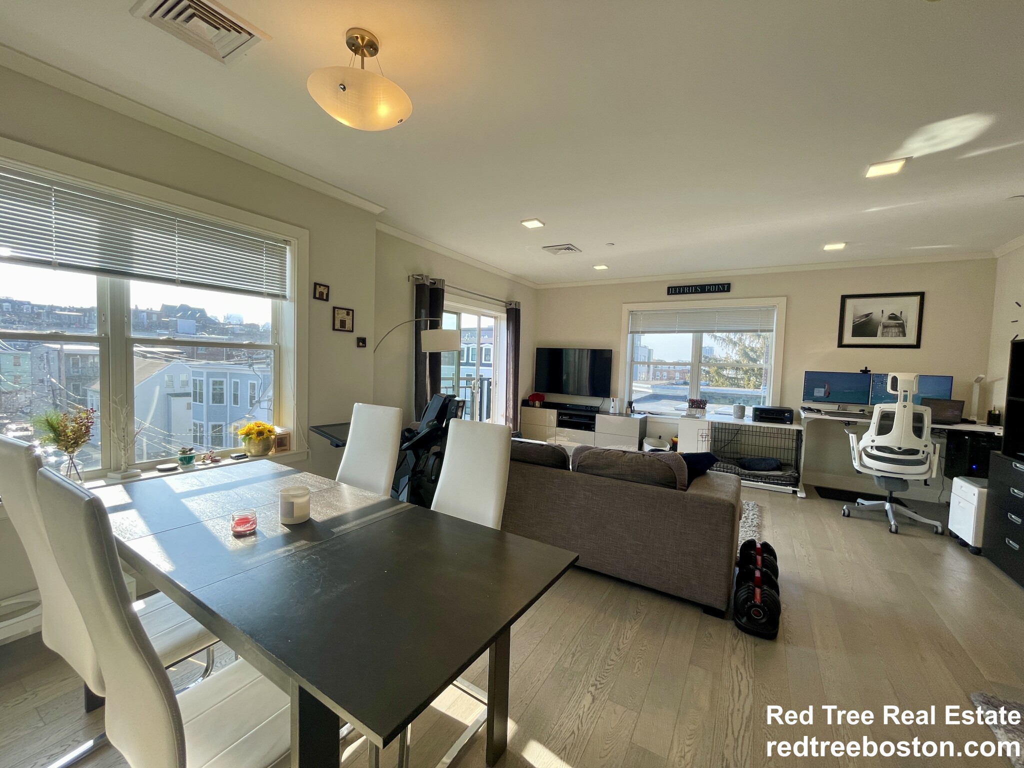 320 Maverick St, East Boston