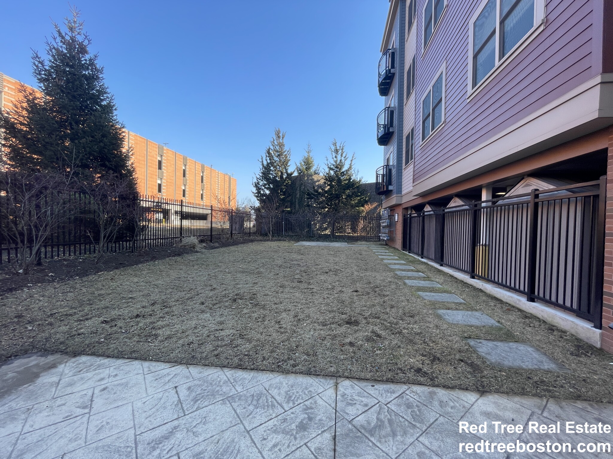 320 Maverick St, East Boston