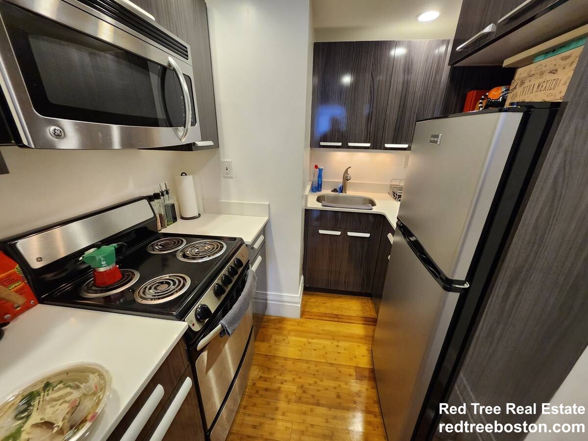 254 Newbury St, Back Bay