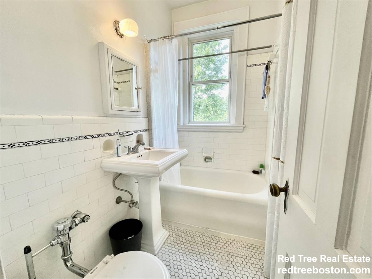 73 Martin St, Neighborhood Nine