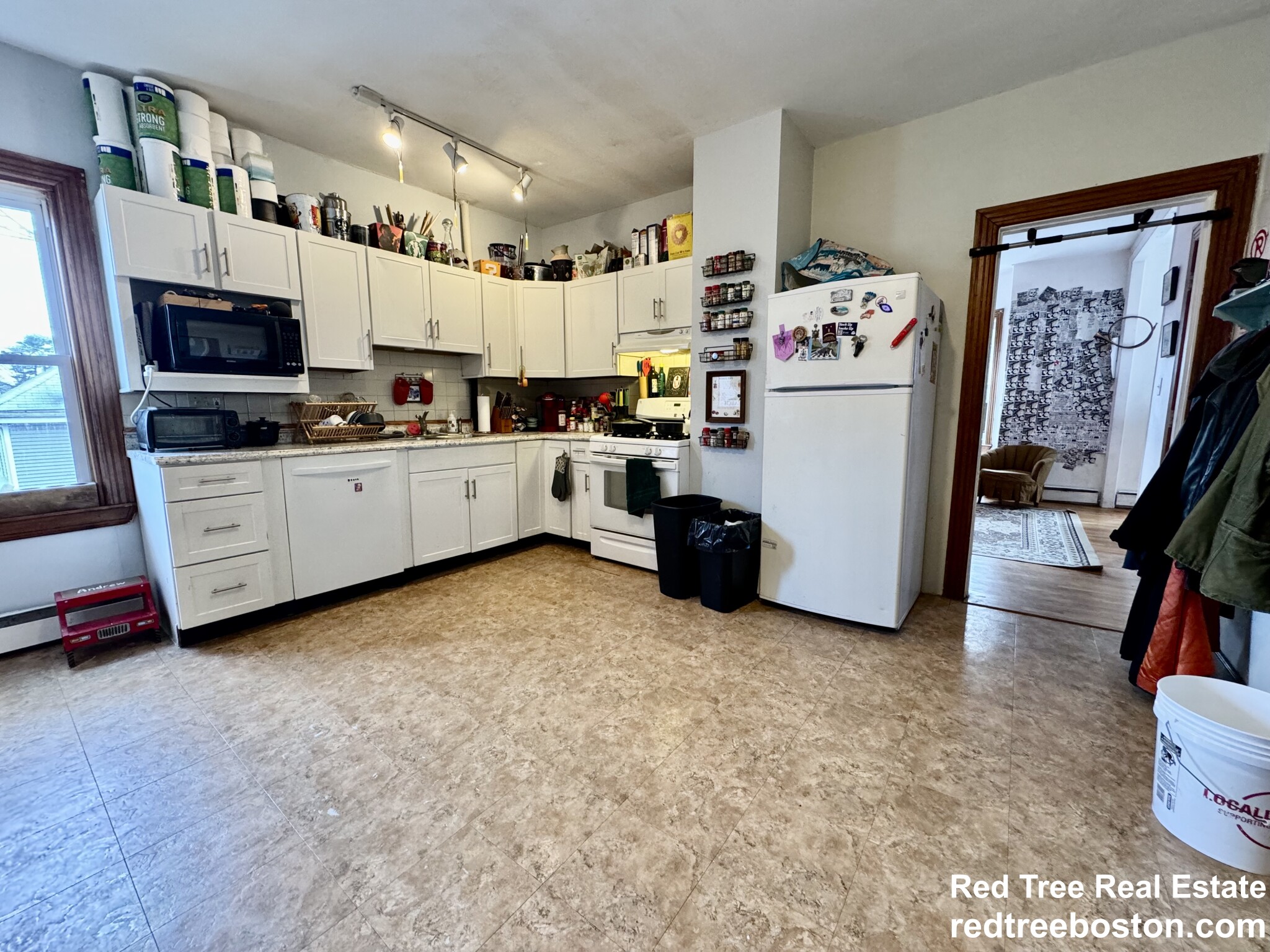 3 Nira Ave, Jamaica Plain