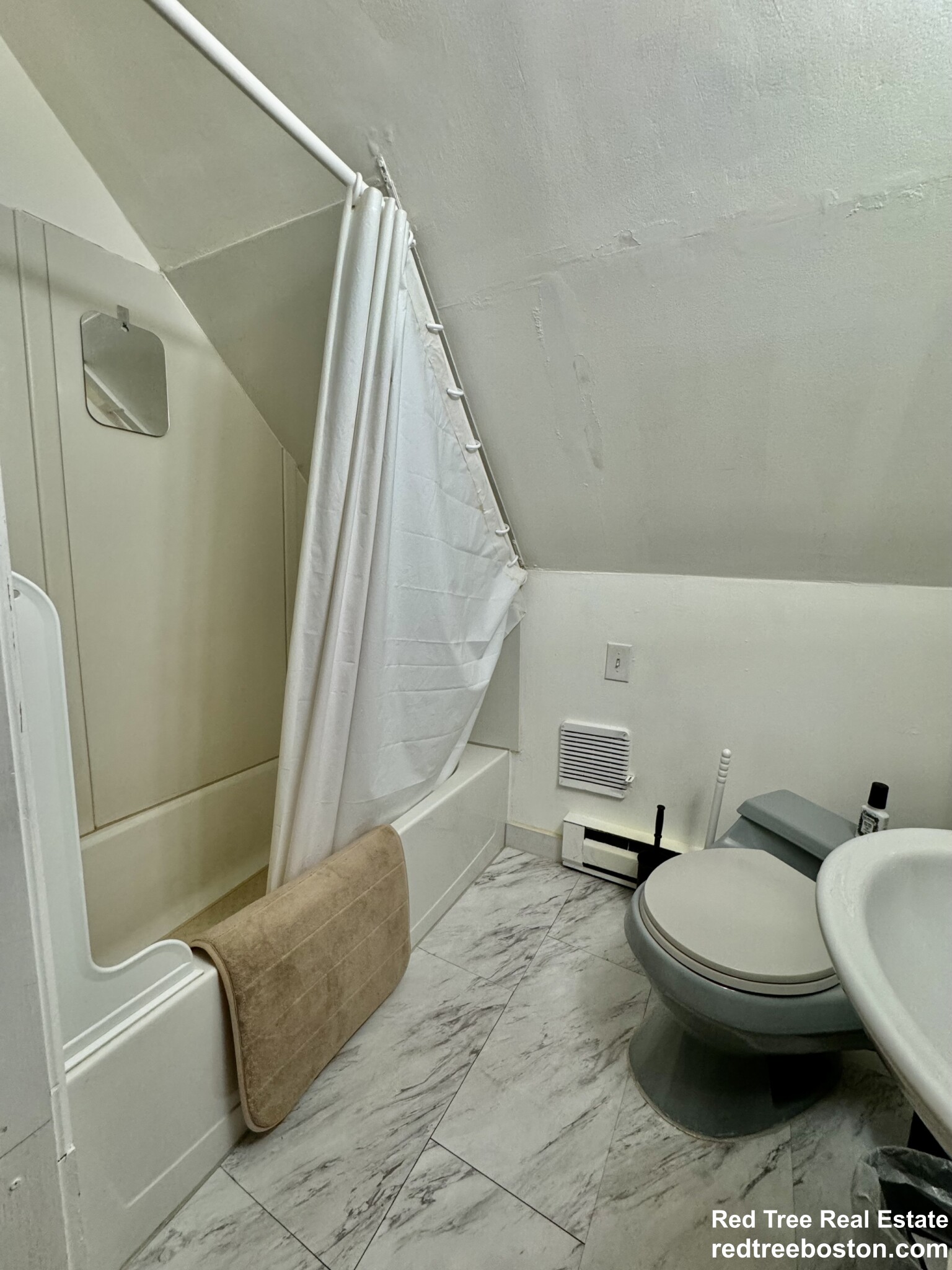 3 Nira Ave, Jamaica Plain