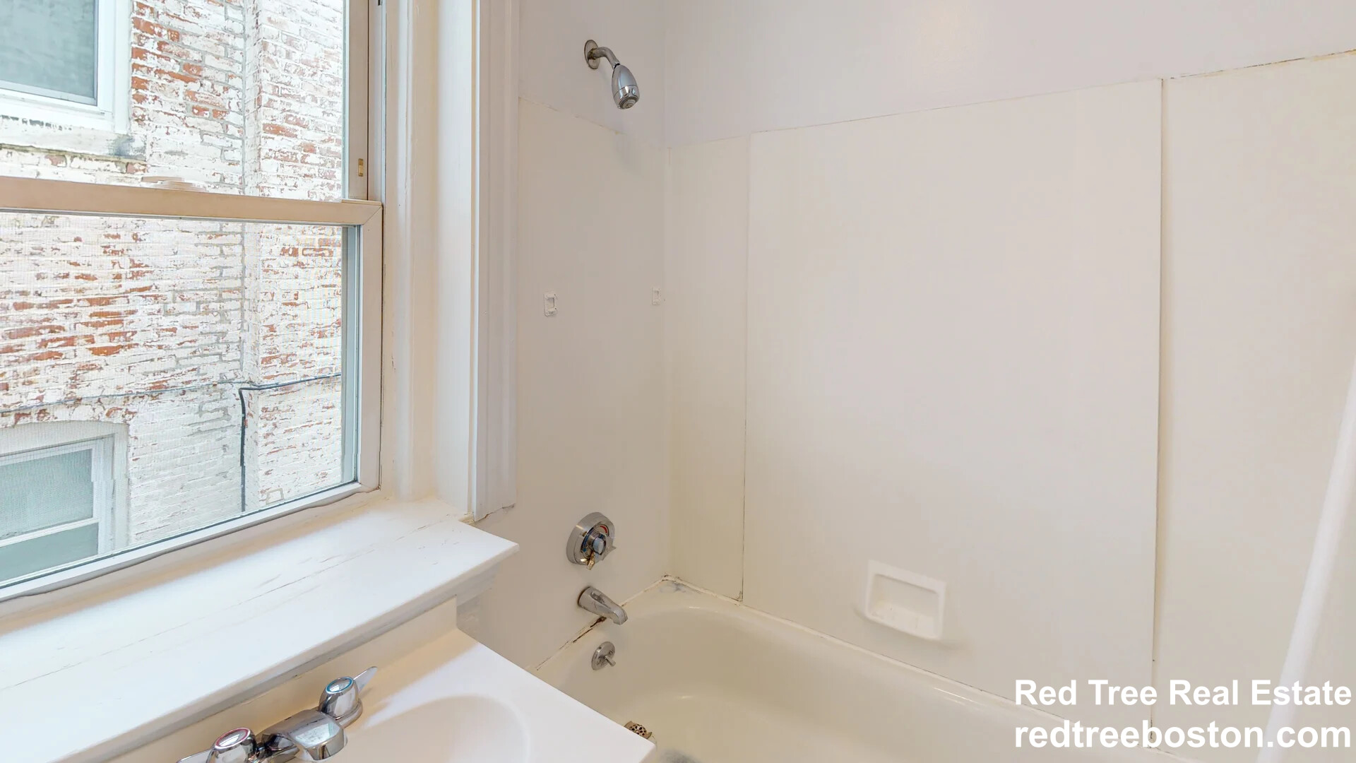 15 Mount Hood Rd, Brighton