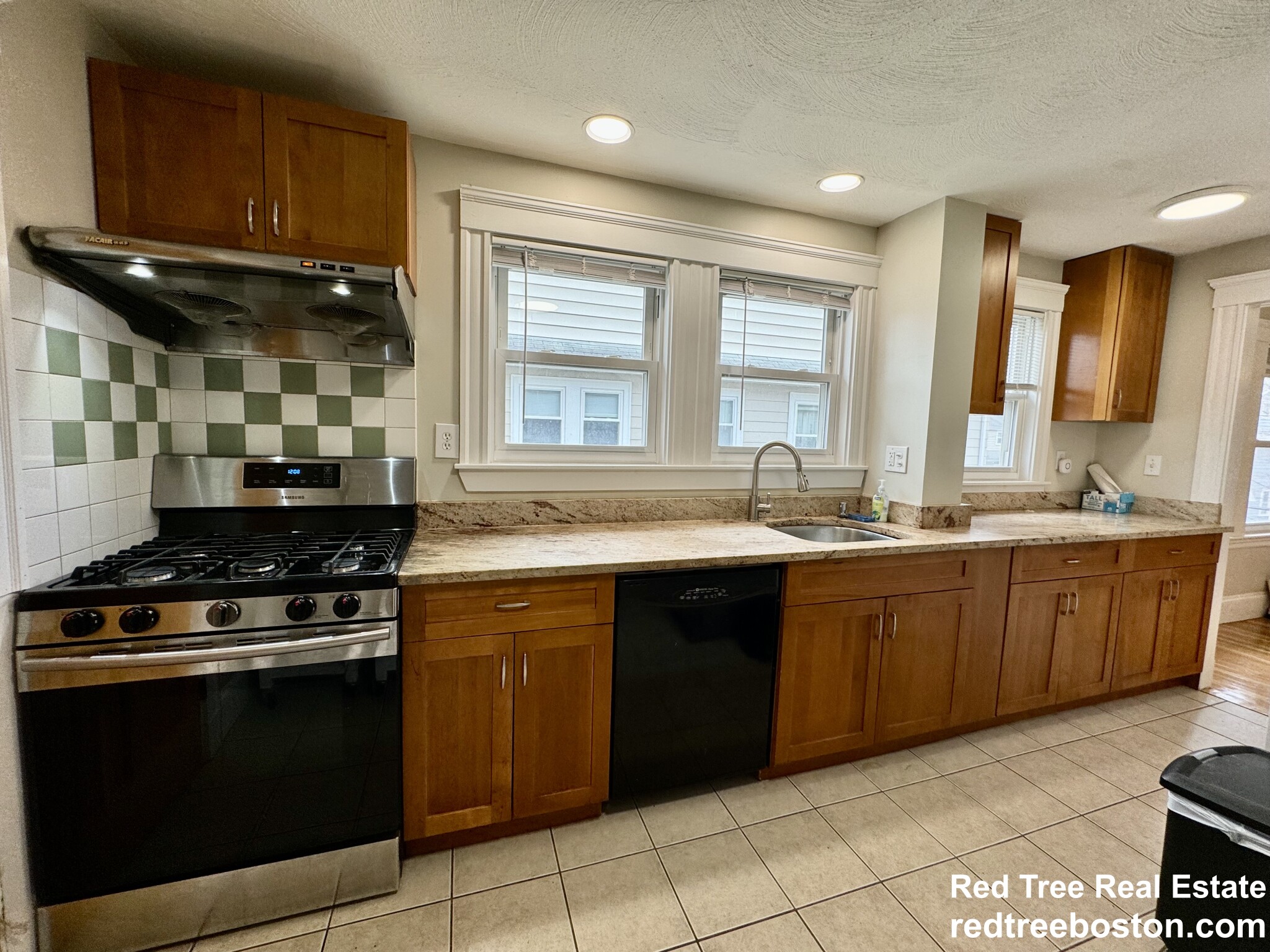 55 Flett Rd, Belmont