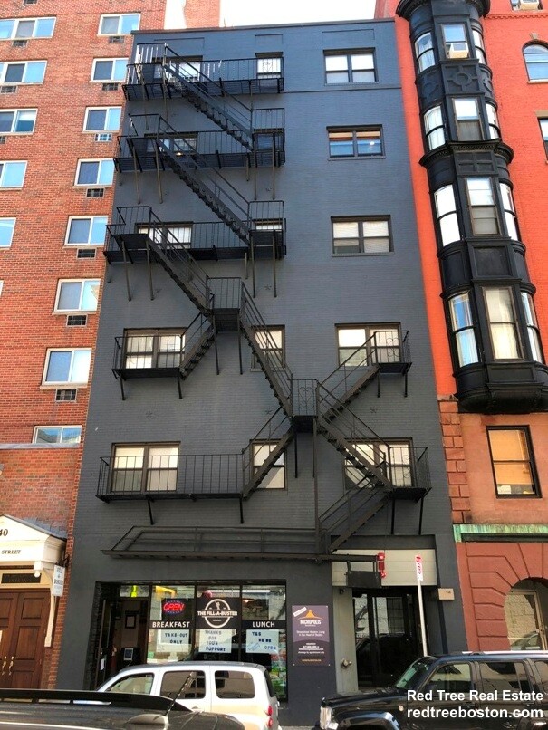 144 Bowdoin St, Beacon Hill