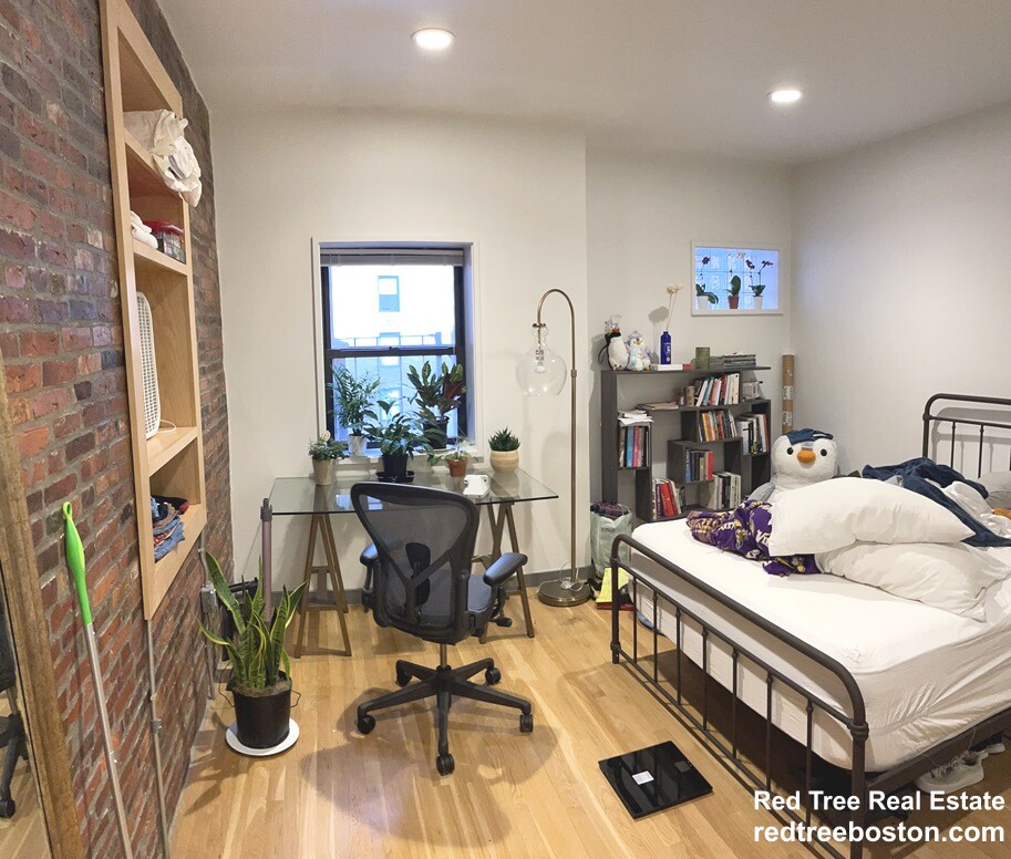 144 Bowdoin St, Dorchester