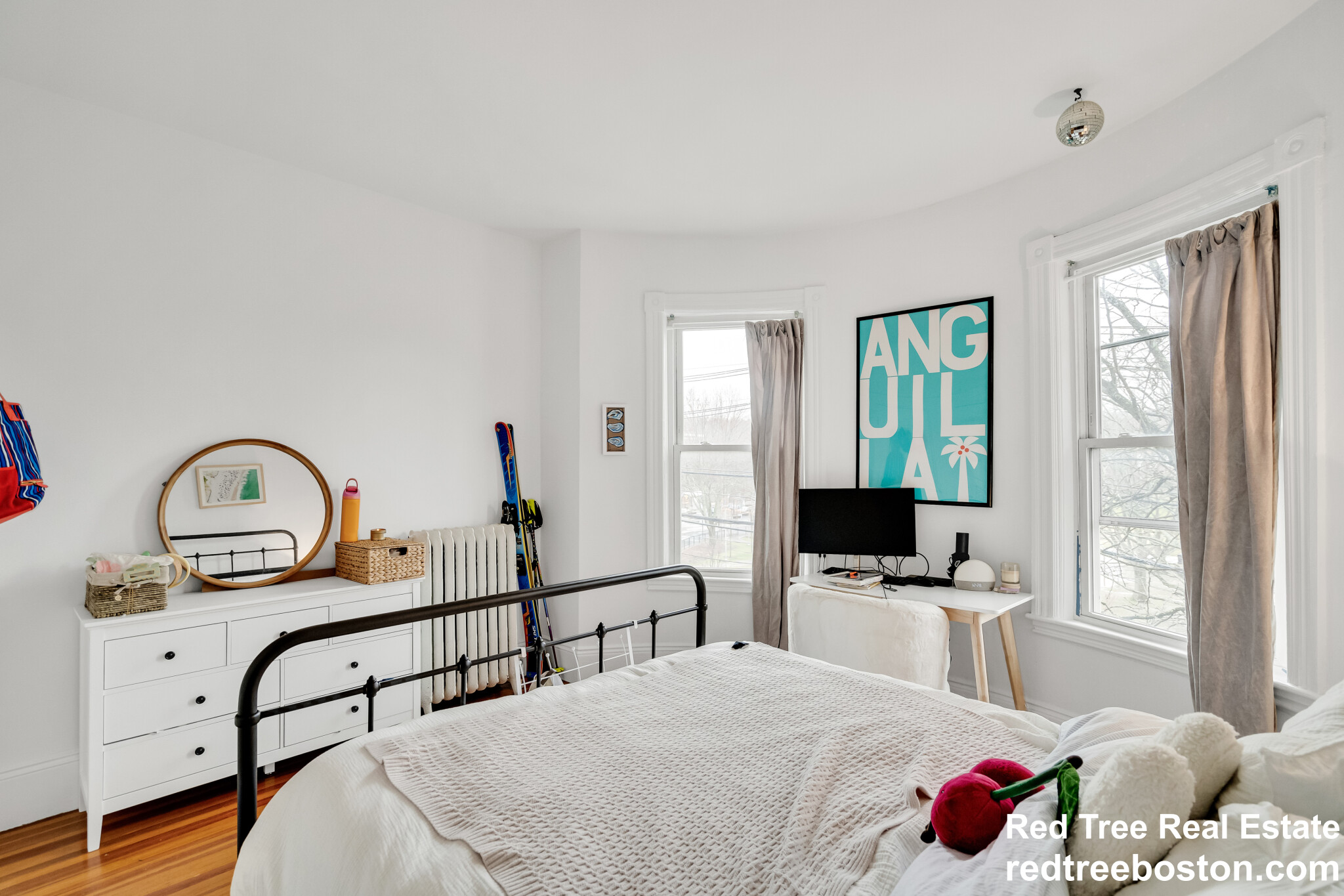 98 Cypress St, Emerson Gardens