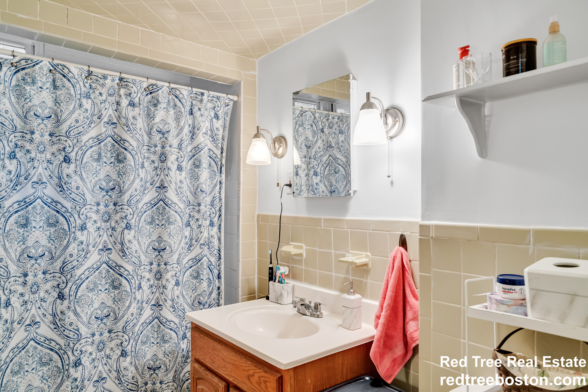 98 Cypress St, Emerson Gardens