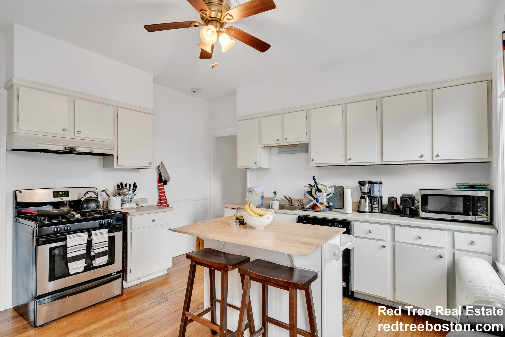 98 Cypress St, Emerson Gardens