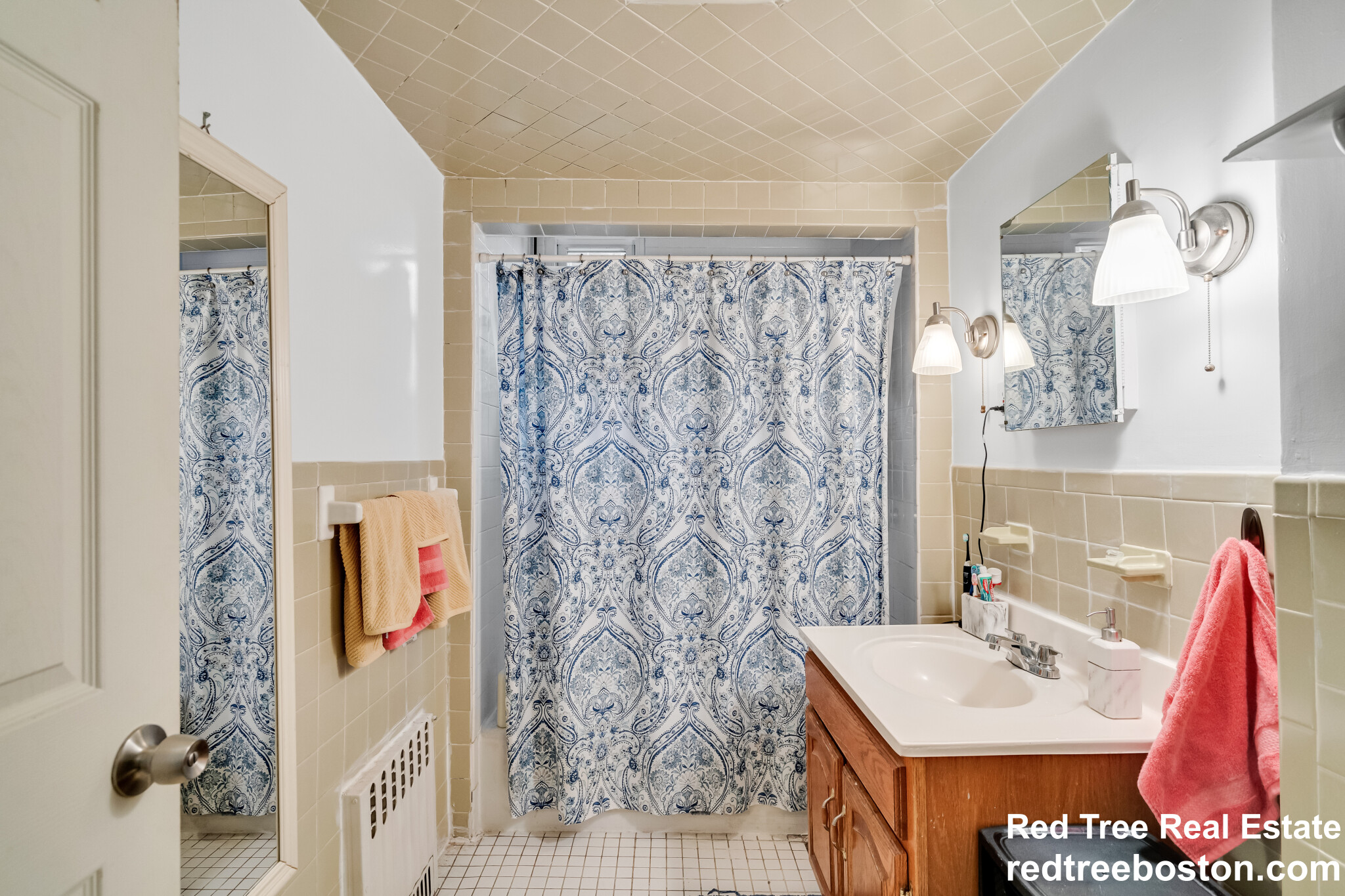 98 Cypress St, Emerson Gardens